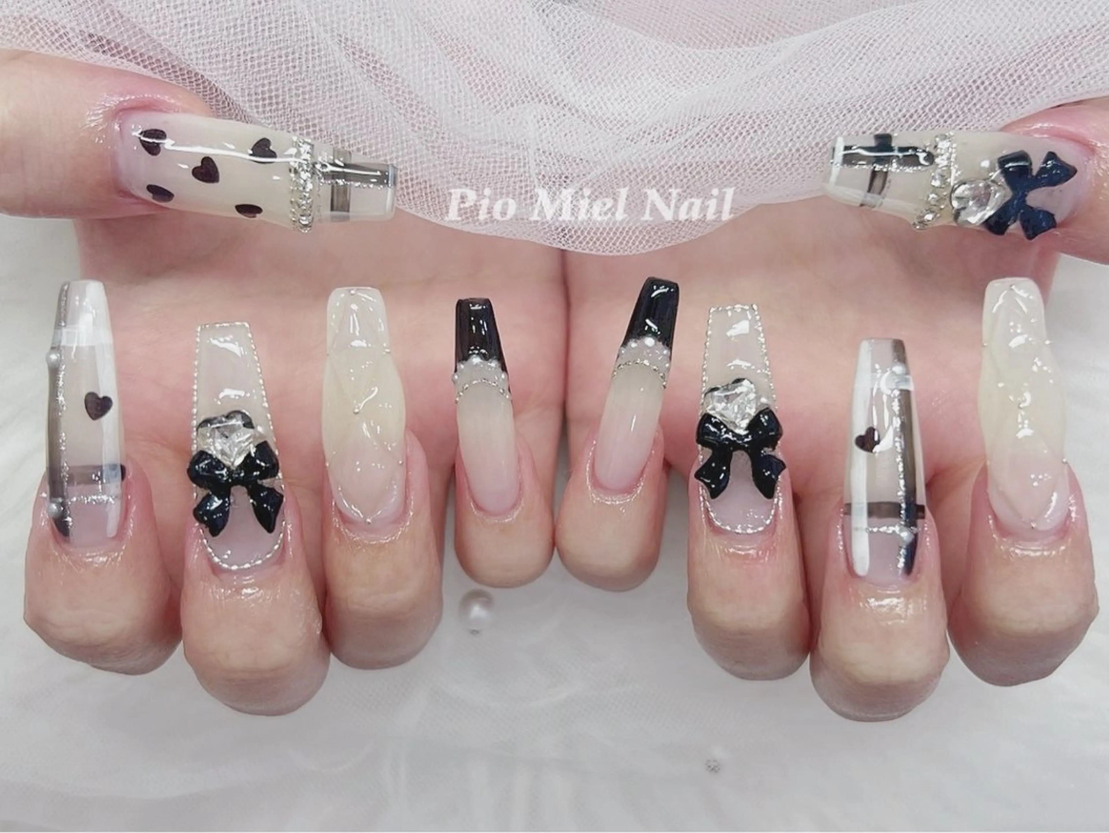ネイル フレンチネイル 韓国ネイル マグネットネイル ニュアンスネイル ワンカラーネイル Pio Mielのネイルデザイン