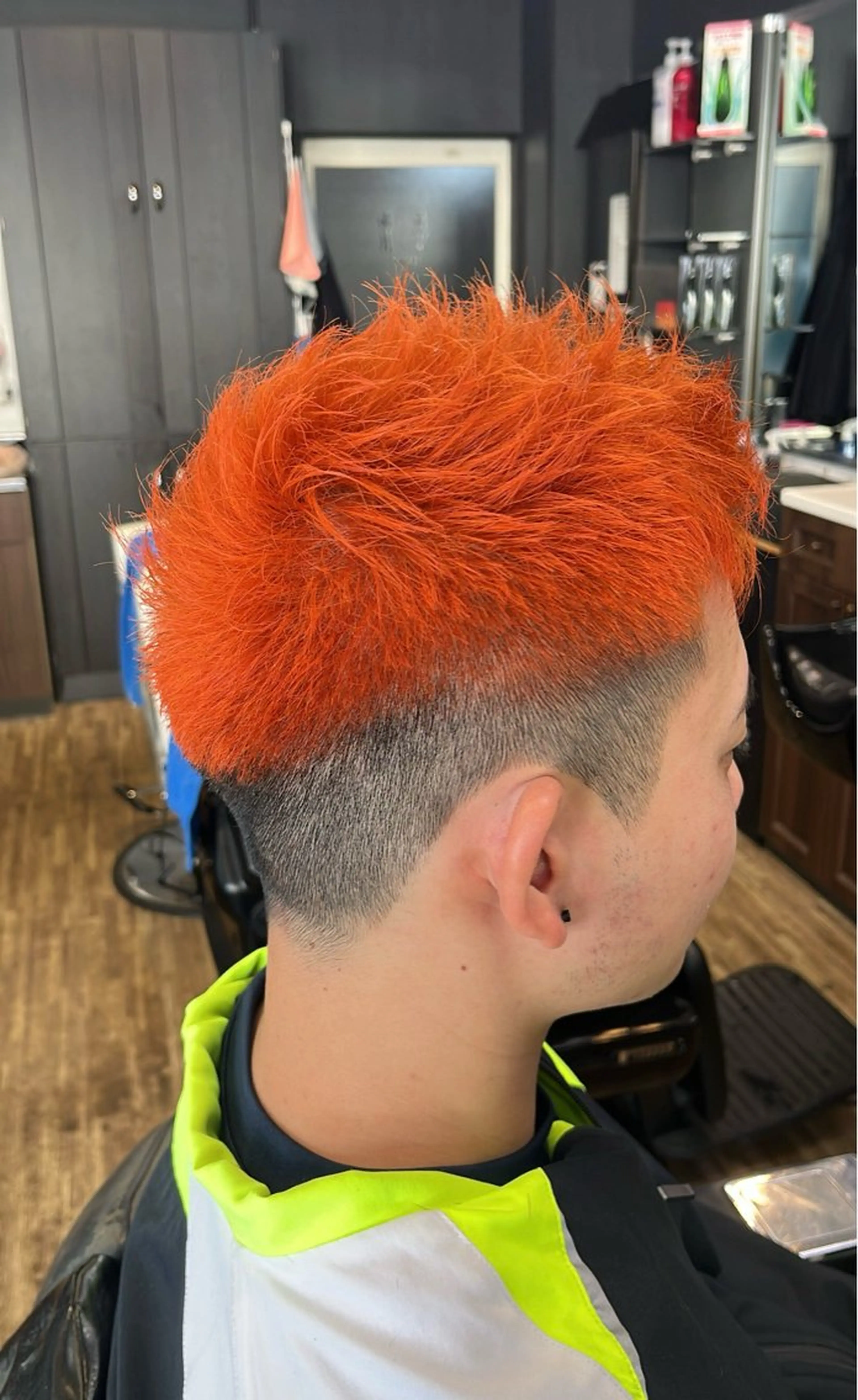 ショート カラー メンズ オレンジ 佐藤 笑夢のヘアスタイル