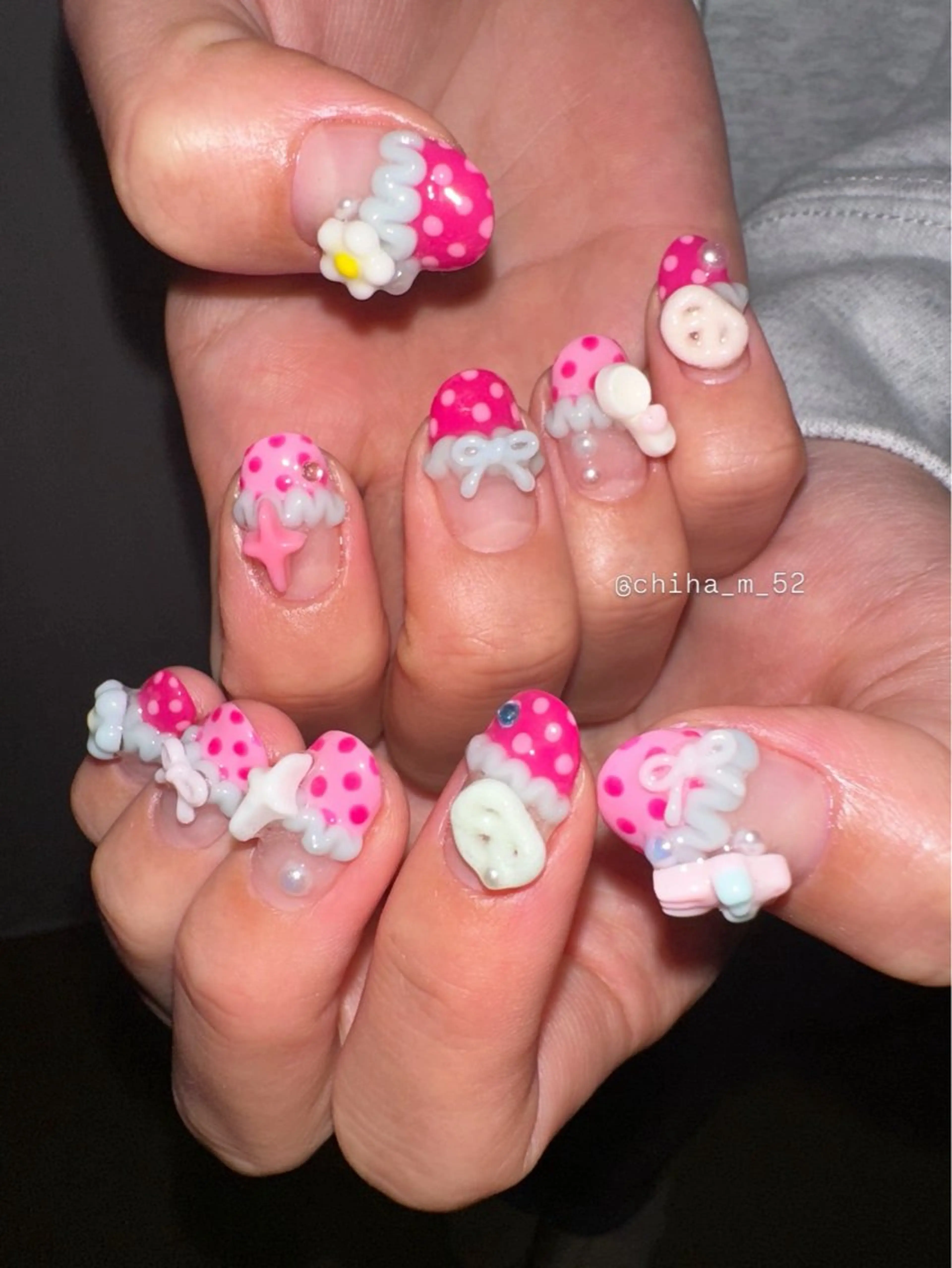 ネイル アートネイル ドット ピンク ショートネイル ハンドネイル チハル ミチハタのネイルデザイン