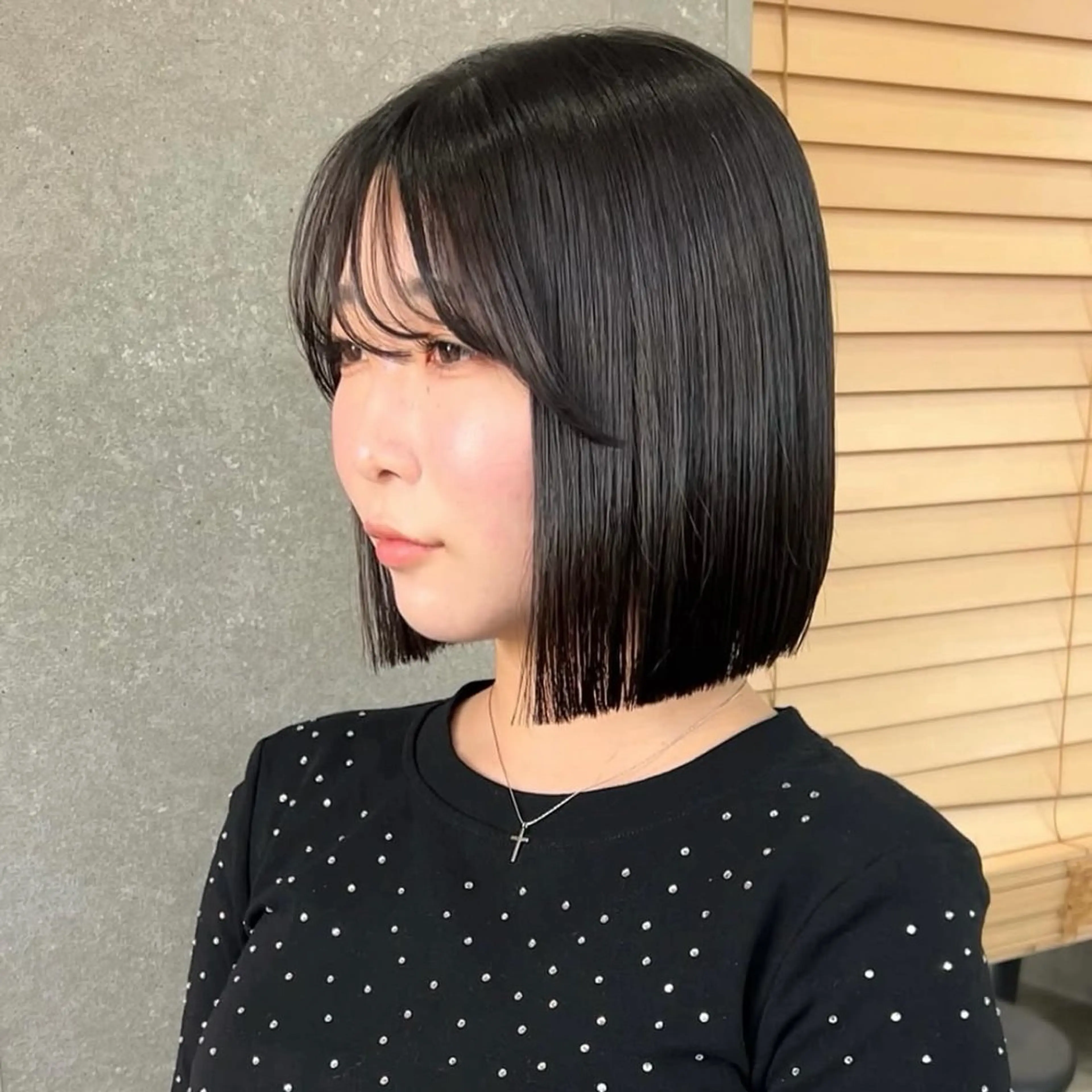 ミディアム 切りっぱなしボブ ボブ カット トリートメント ボブ/くびれボブ/ 髪質改善/Ru-kaのヘアスタイル