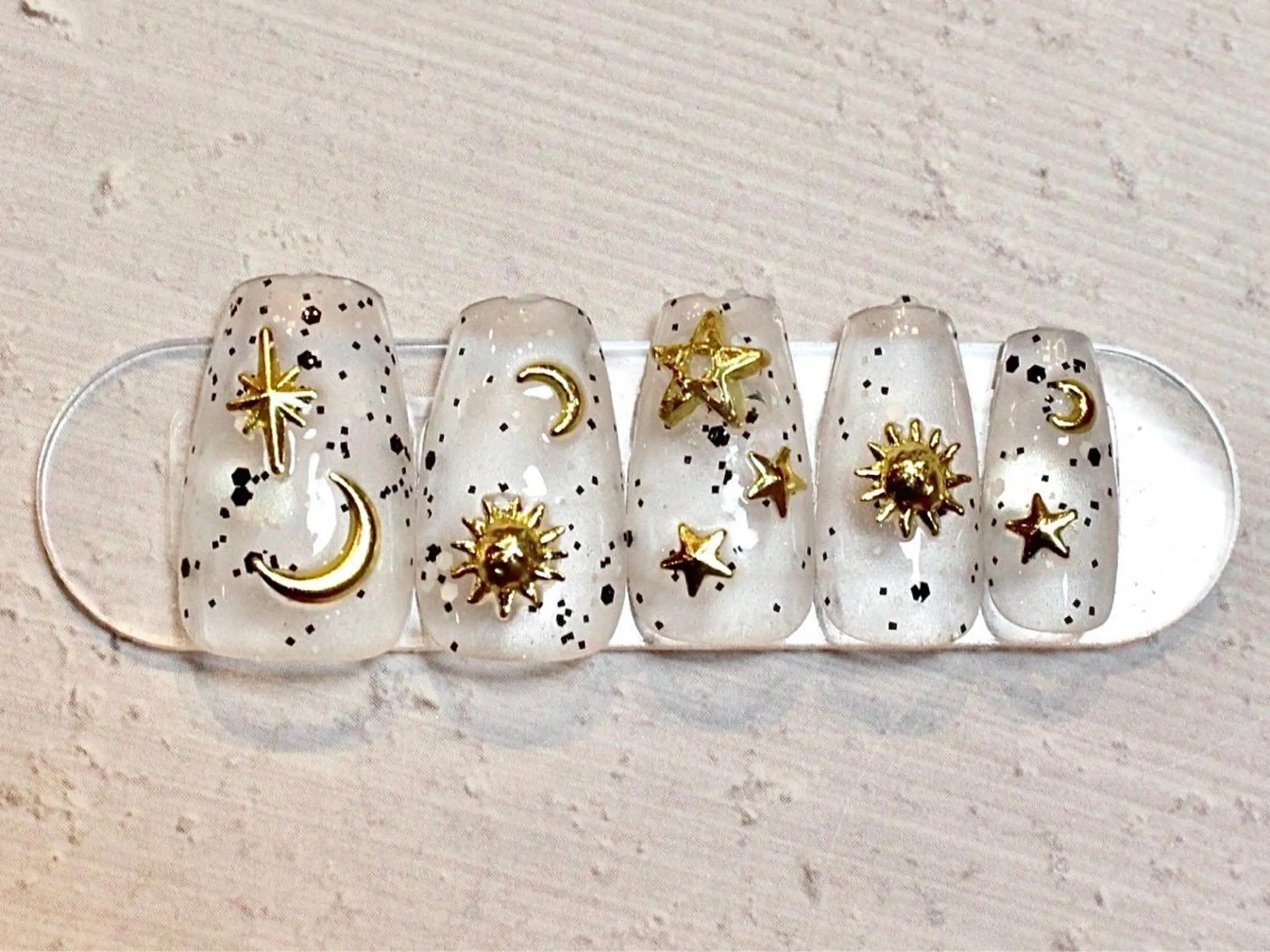 ネイル ピンキー 池田公園店のネイルデザイン