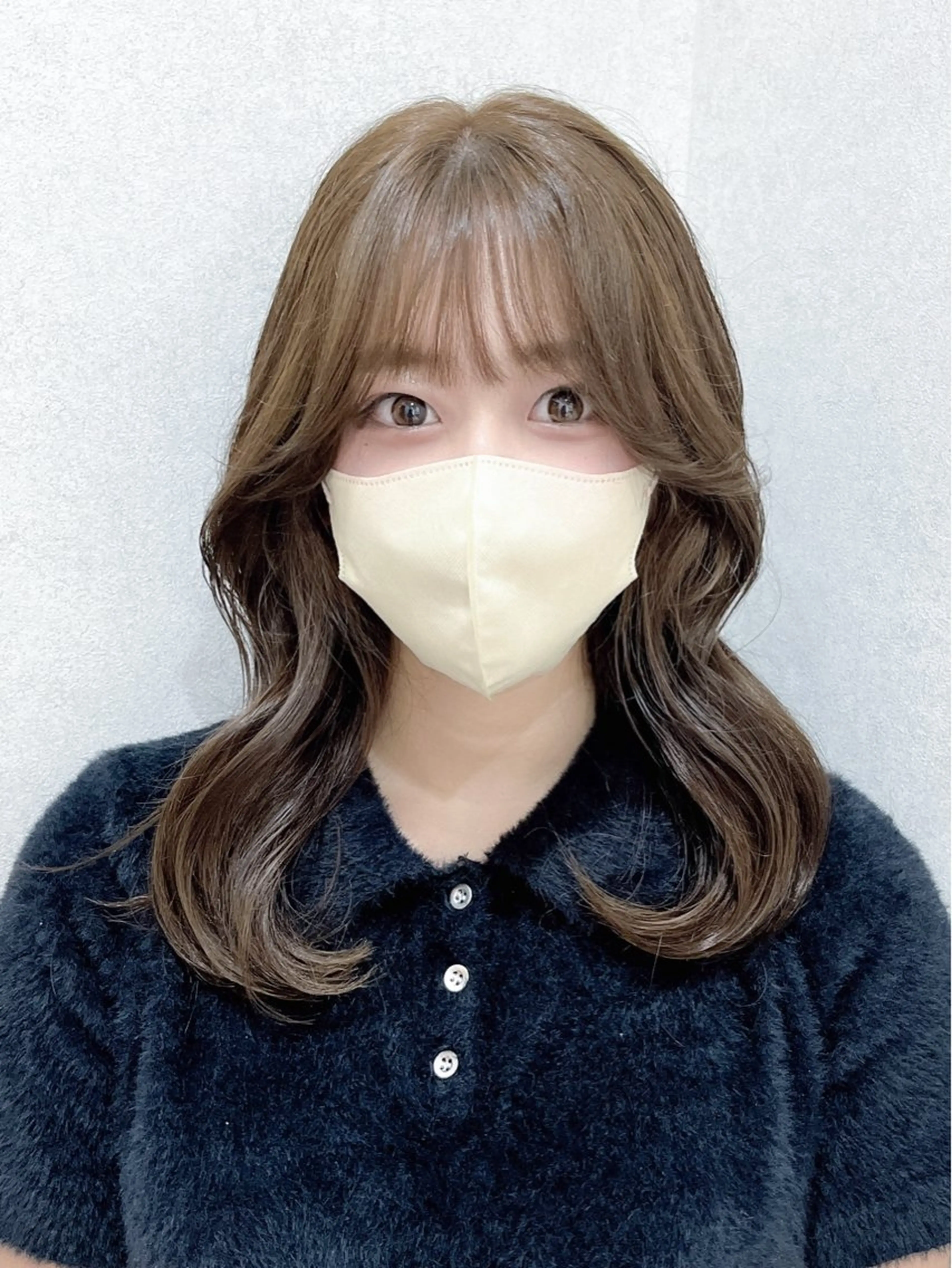 セミロング カラー カット ヘアカラー トリートメント 透明感カラー／韓国 レイヤーmomokaのヘアスタイル