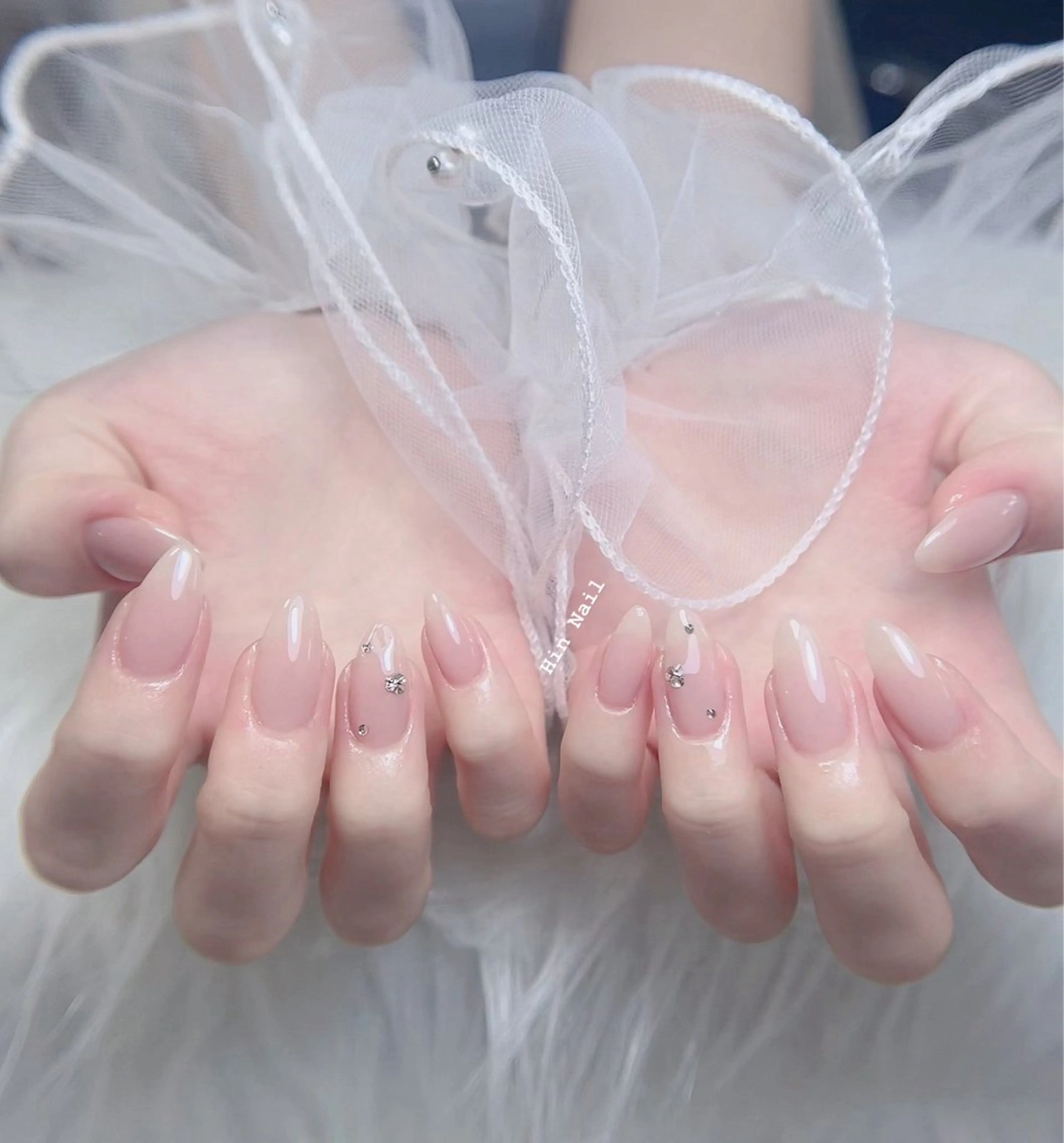 ネイル ストーンネイル ハンドネイル HIN NAILのネイルデザイン
