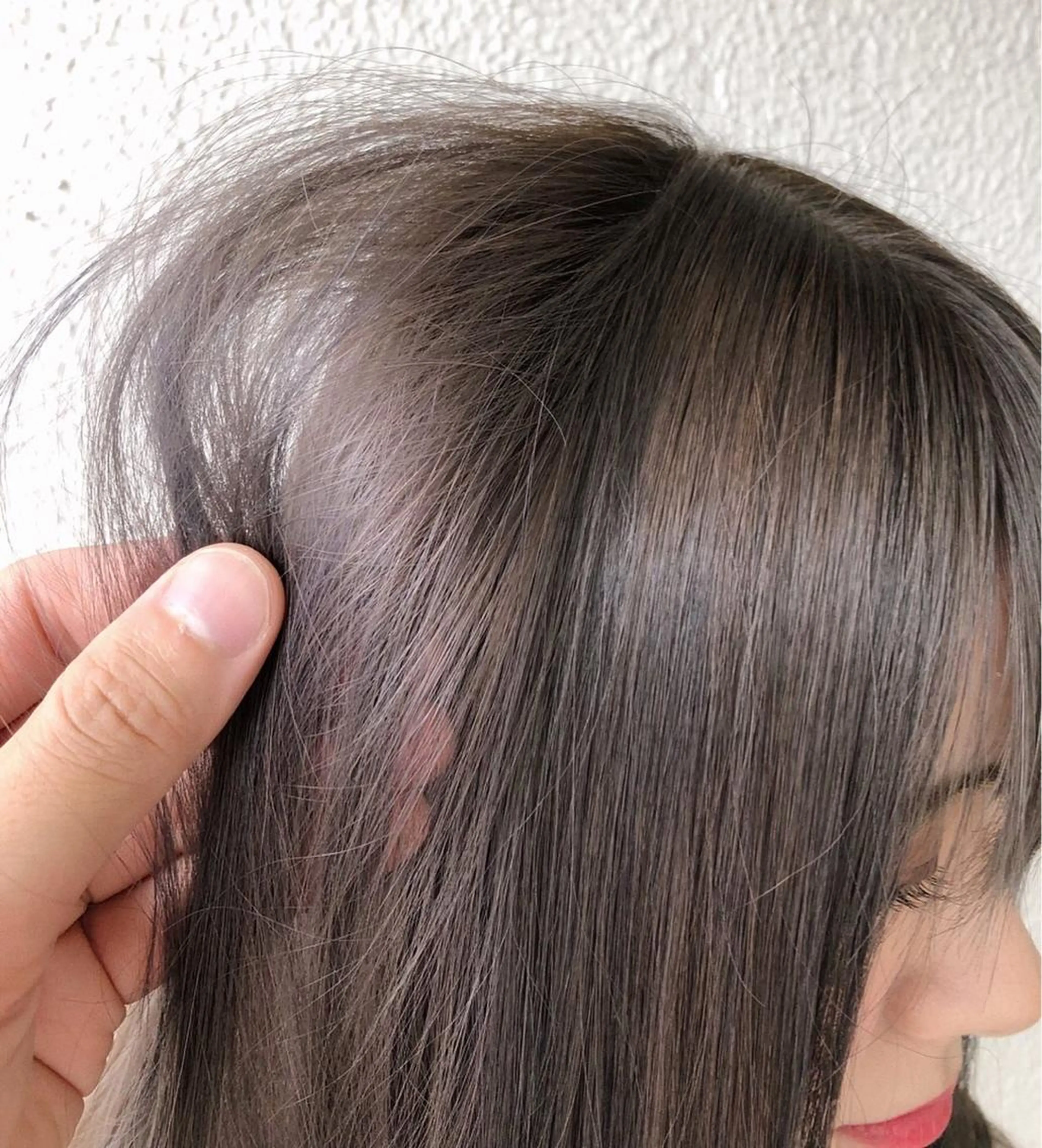 ミディアム カラー ベージュカラー グレージュ ハイライトカラー ミルクティーグレージュ ハイライト universe tokyoのヘアスタイル
