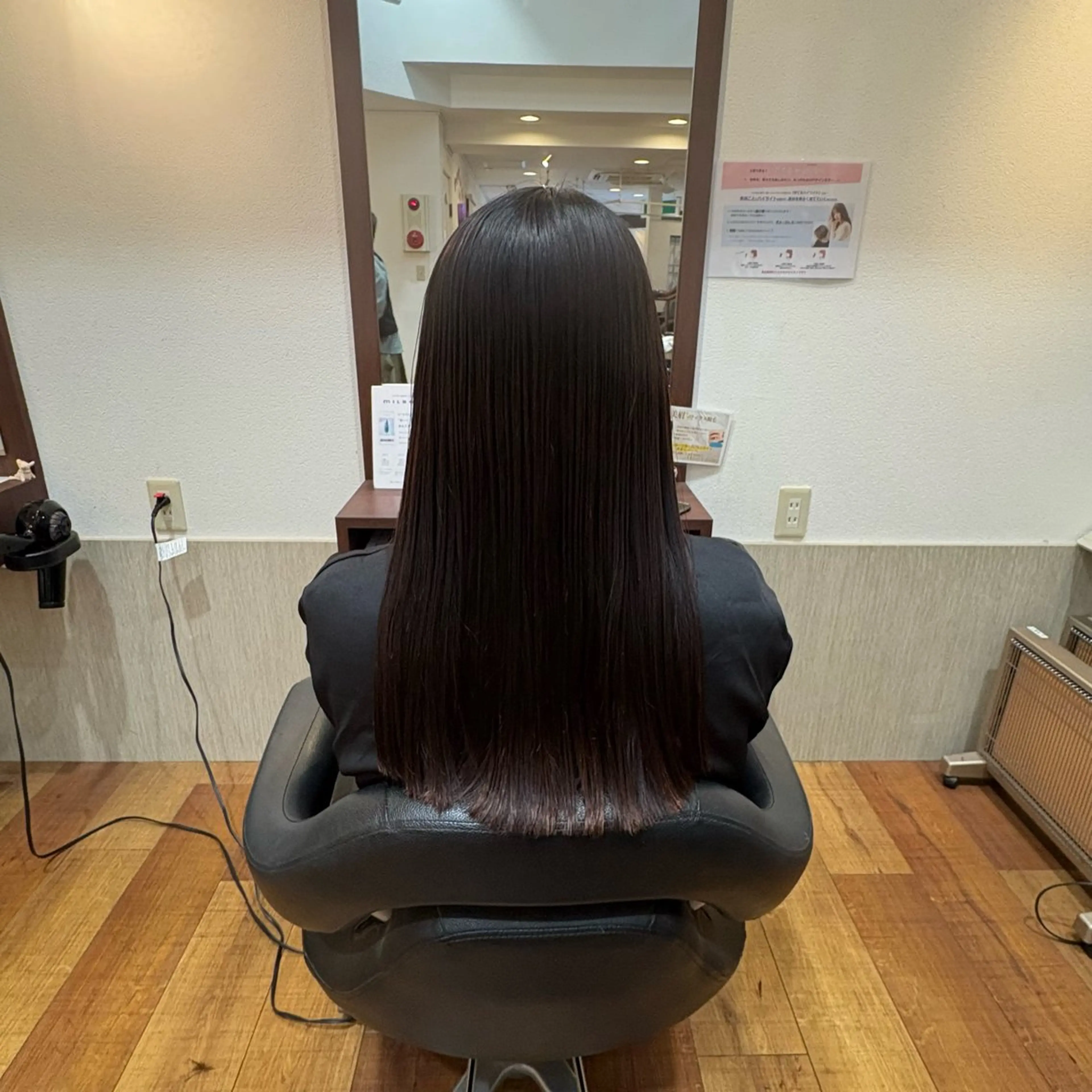 セミロング 縮毛矯正 MOLLASALON 浅香山店所属・髪質改善カラー 縮毛矯正🤍辻桃加のヘアスタイル