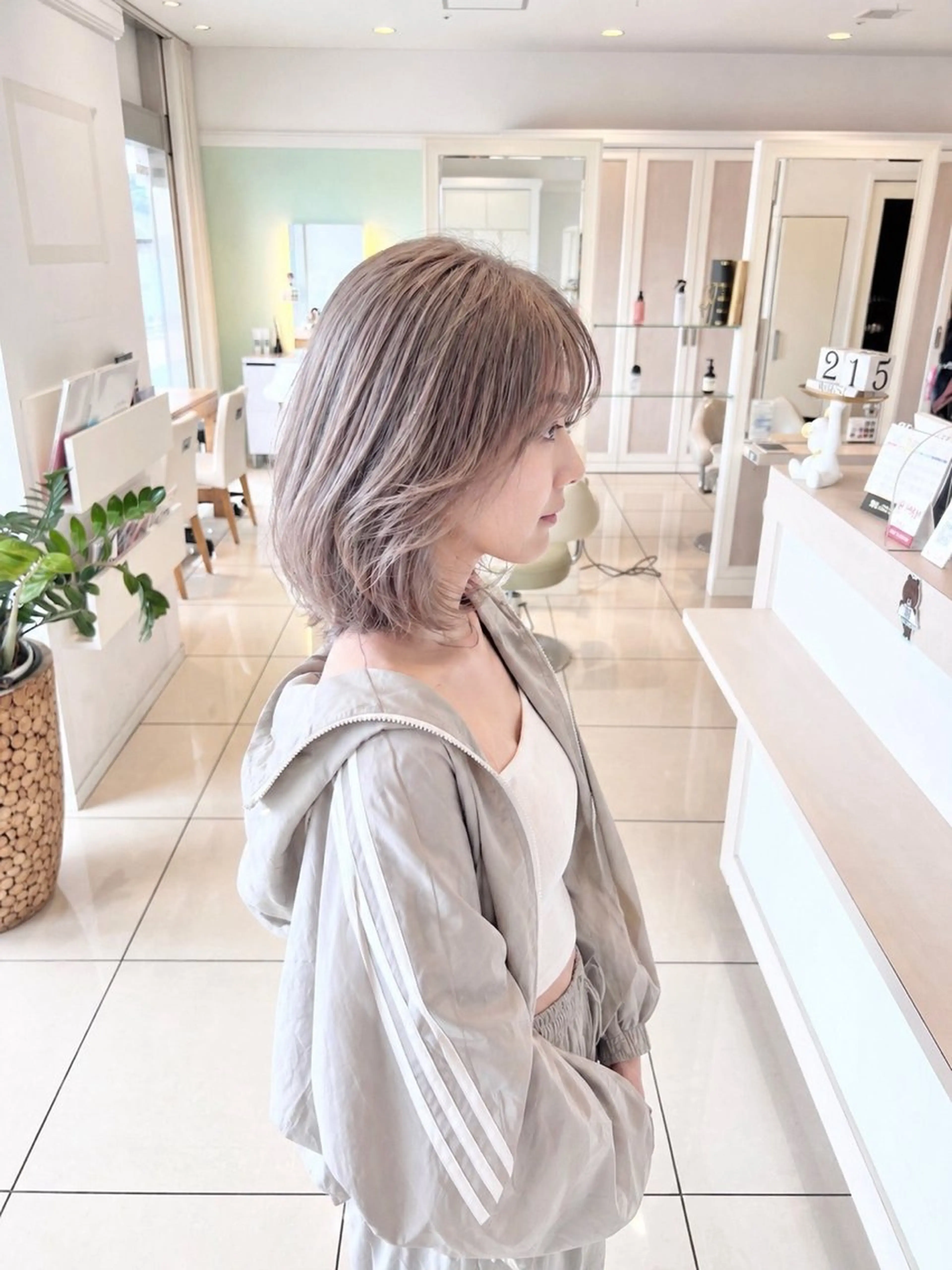 ミディアム カラー カット ヘアカラー トリートメント 金子 直樹のヘアスタイル