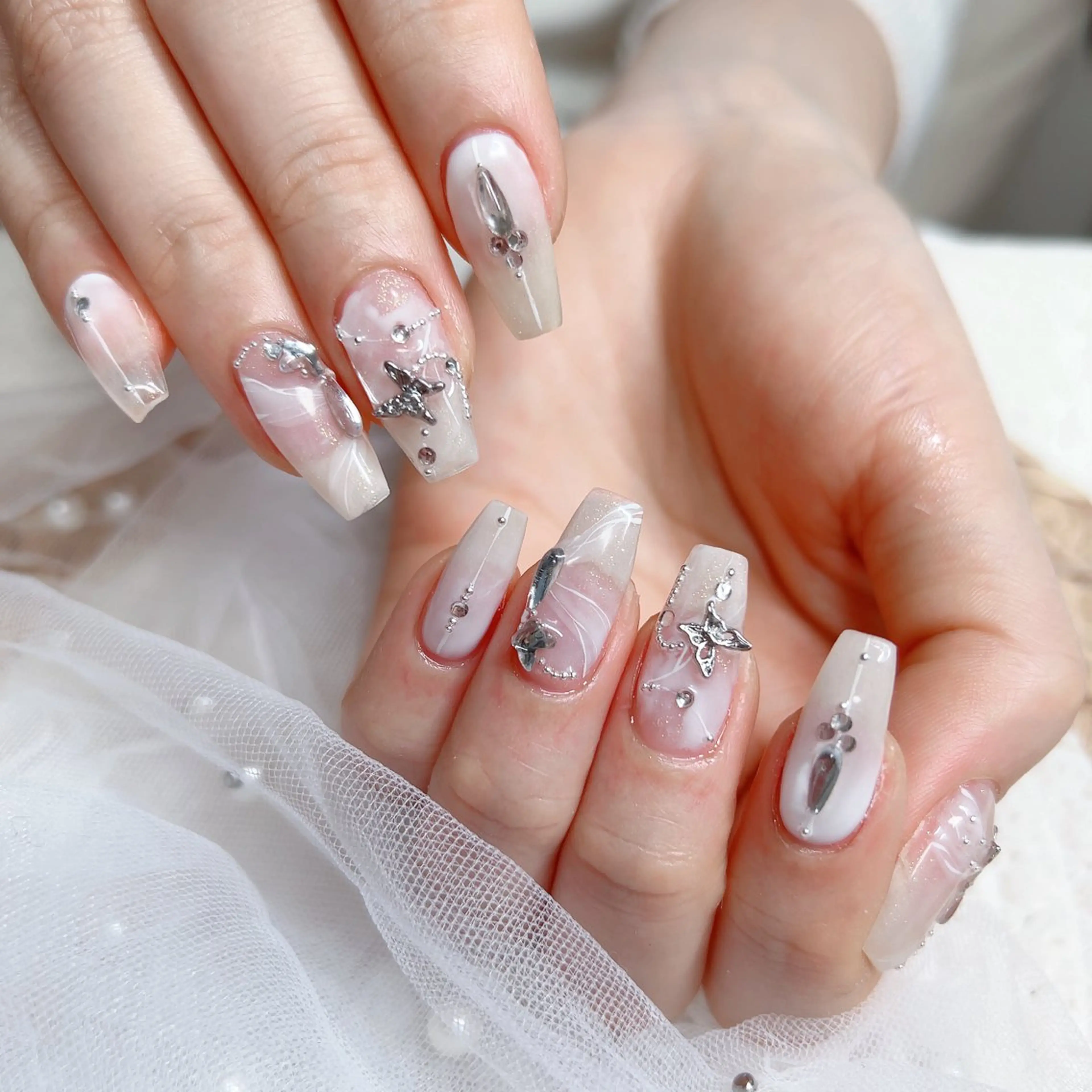 ネイル ハンドネイル M🌷nail 長さだし専門店のネイルデザイン