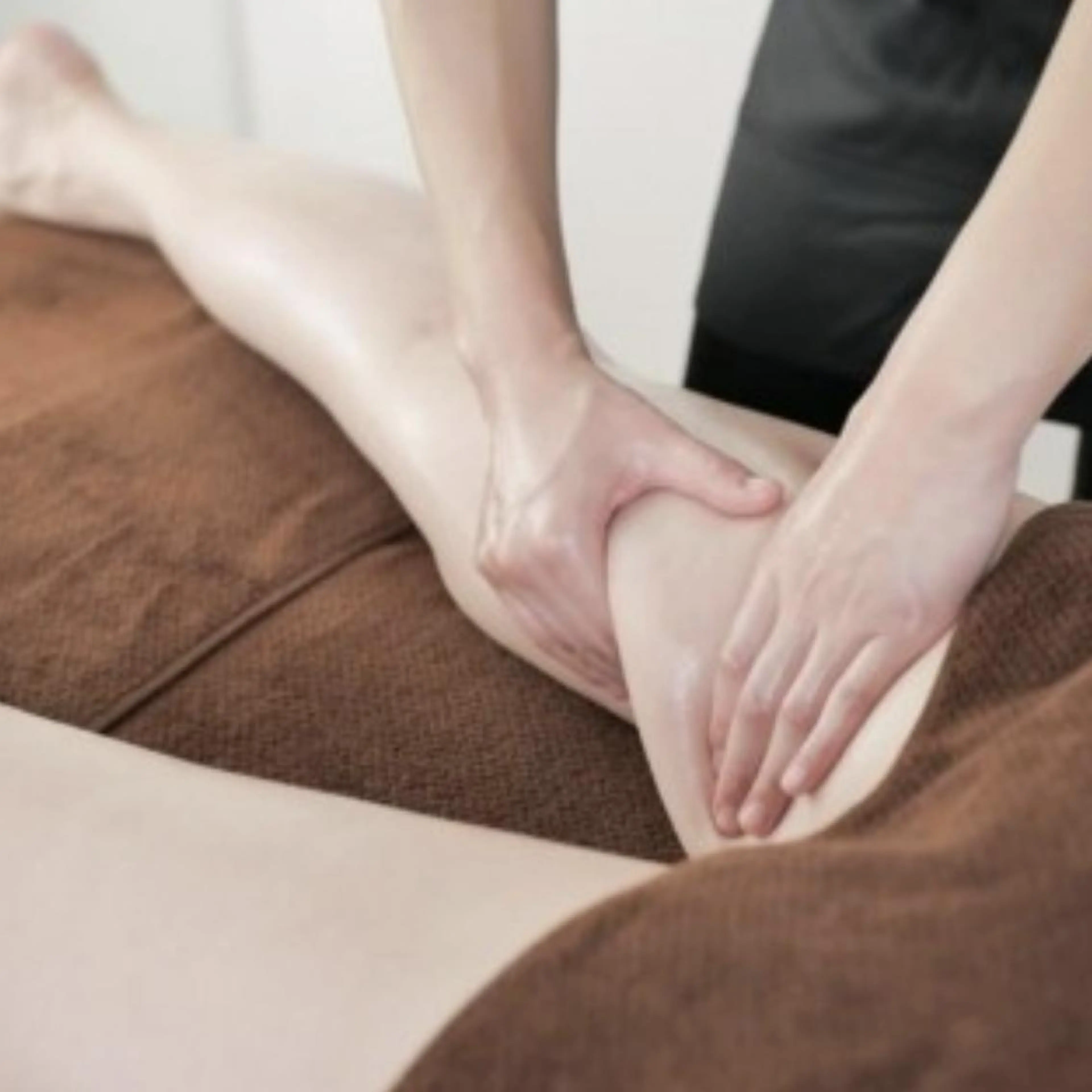 【✨痩せたいを応援🤩キャンペーン🌈】✨大人気✨脚痩せ《裏太ももorふくらはぎトリートメント》3回無料体験(規定あり)の写真