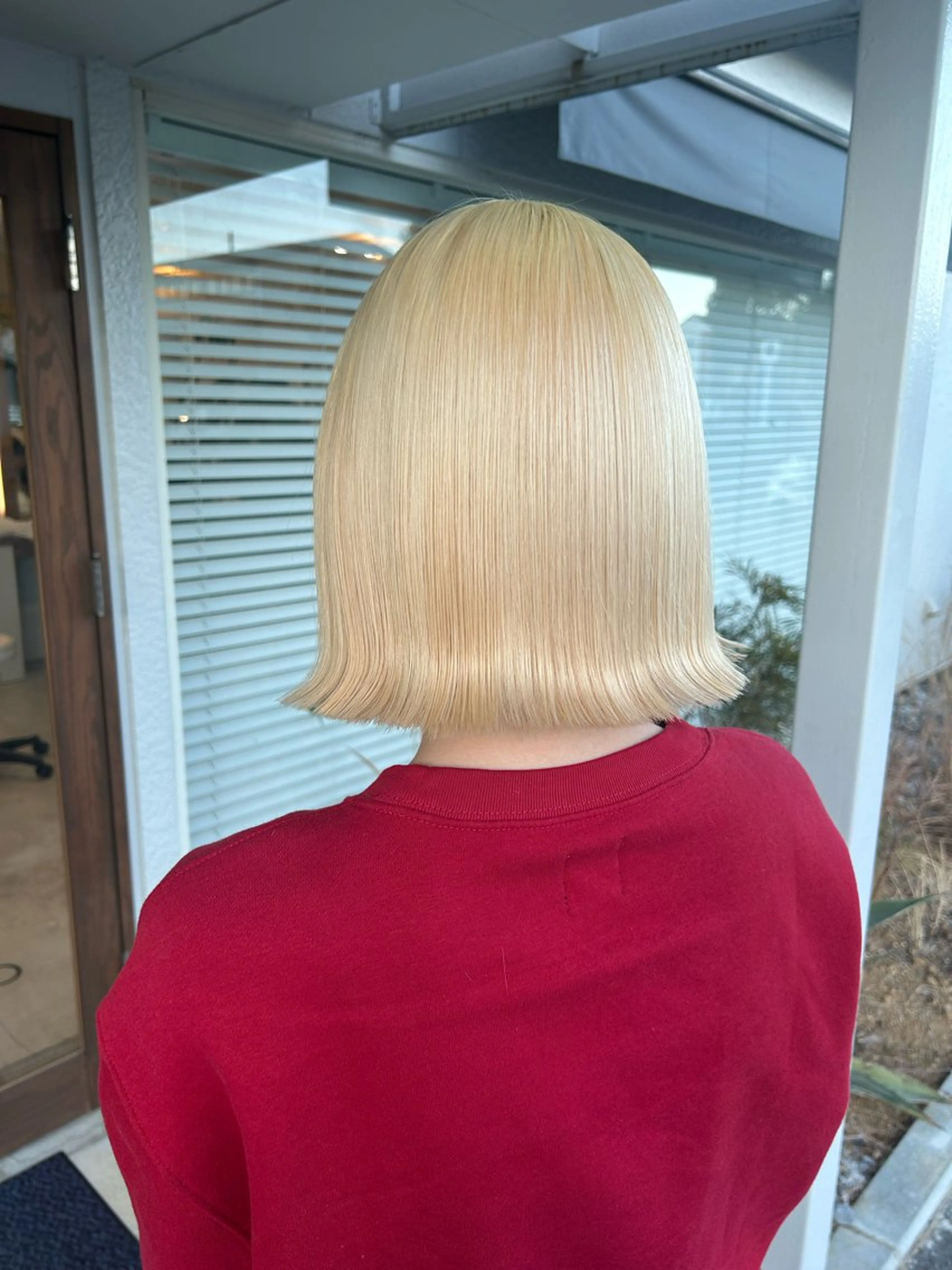 ミディアム 小澤 志穂のヘアスタイル