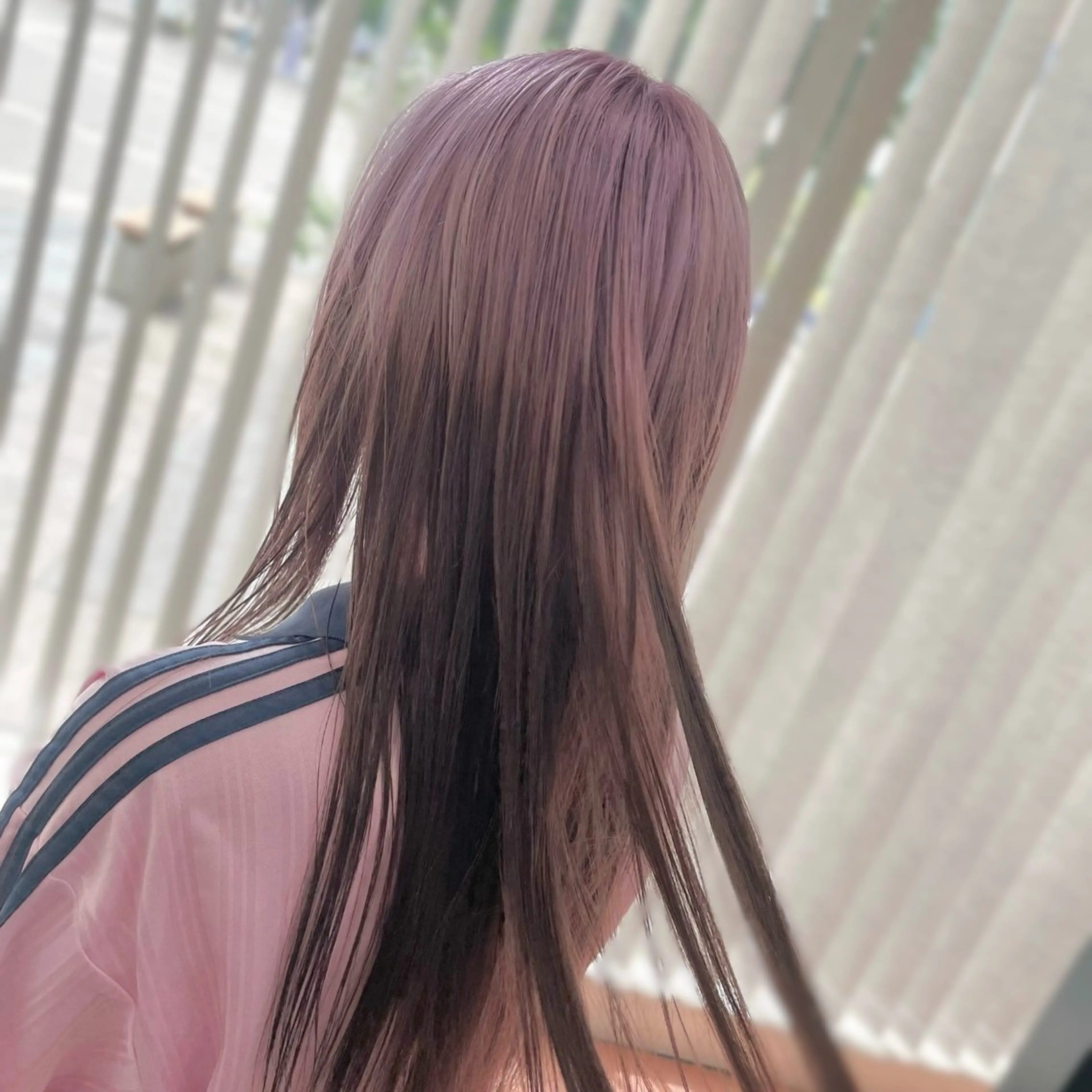 ロング カラー ヘアカラー トリートメント ⭐️韓国ブリーチ 顔周りカット⭐️のヘアスタイル