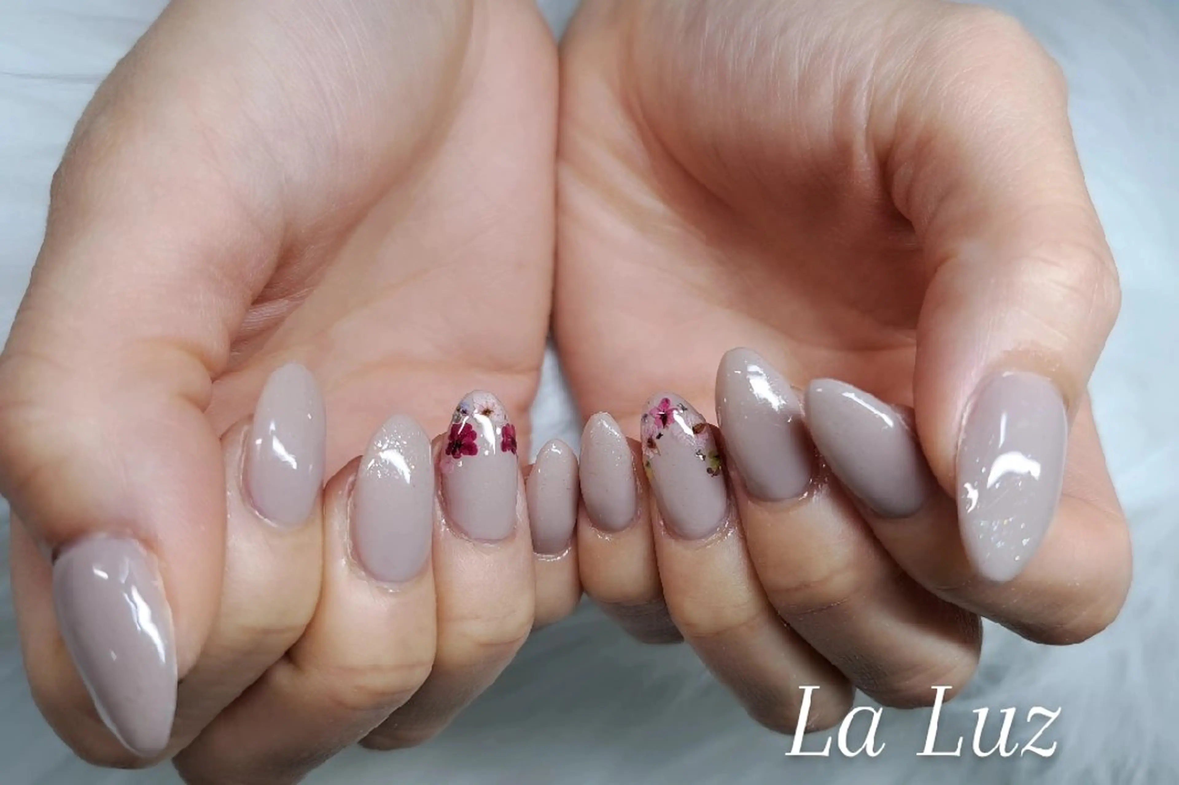 ネイル ジェルネイル ハンドネイル 小川 真里奈のネイルデザイン