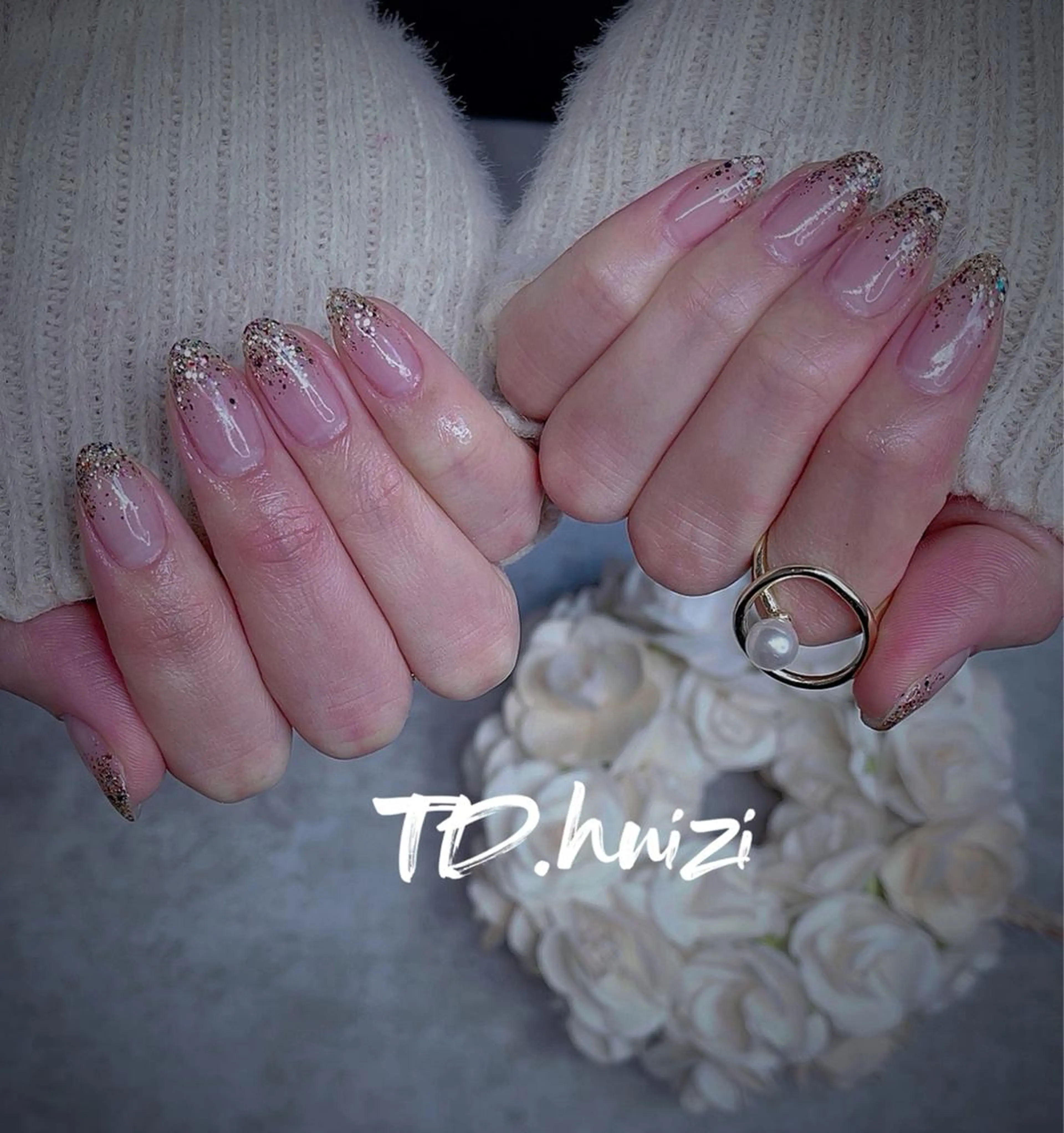 ミディアム めぐみのネイルサロン スタッフ練習のネイルデザイン