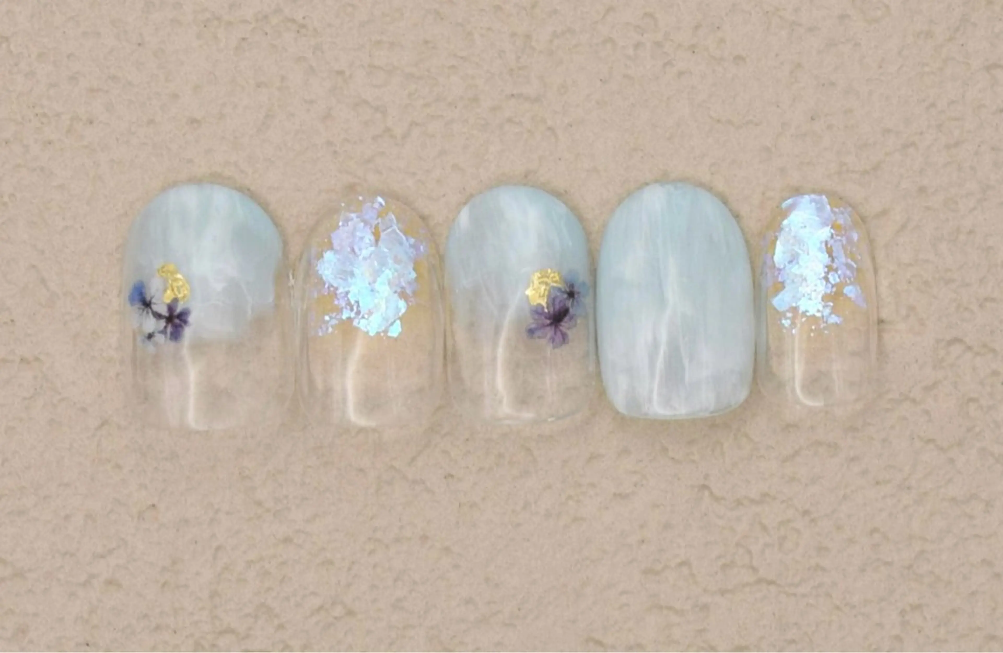 ネイル ゆら 練習生💅🏻のネイルデザイン