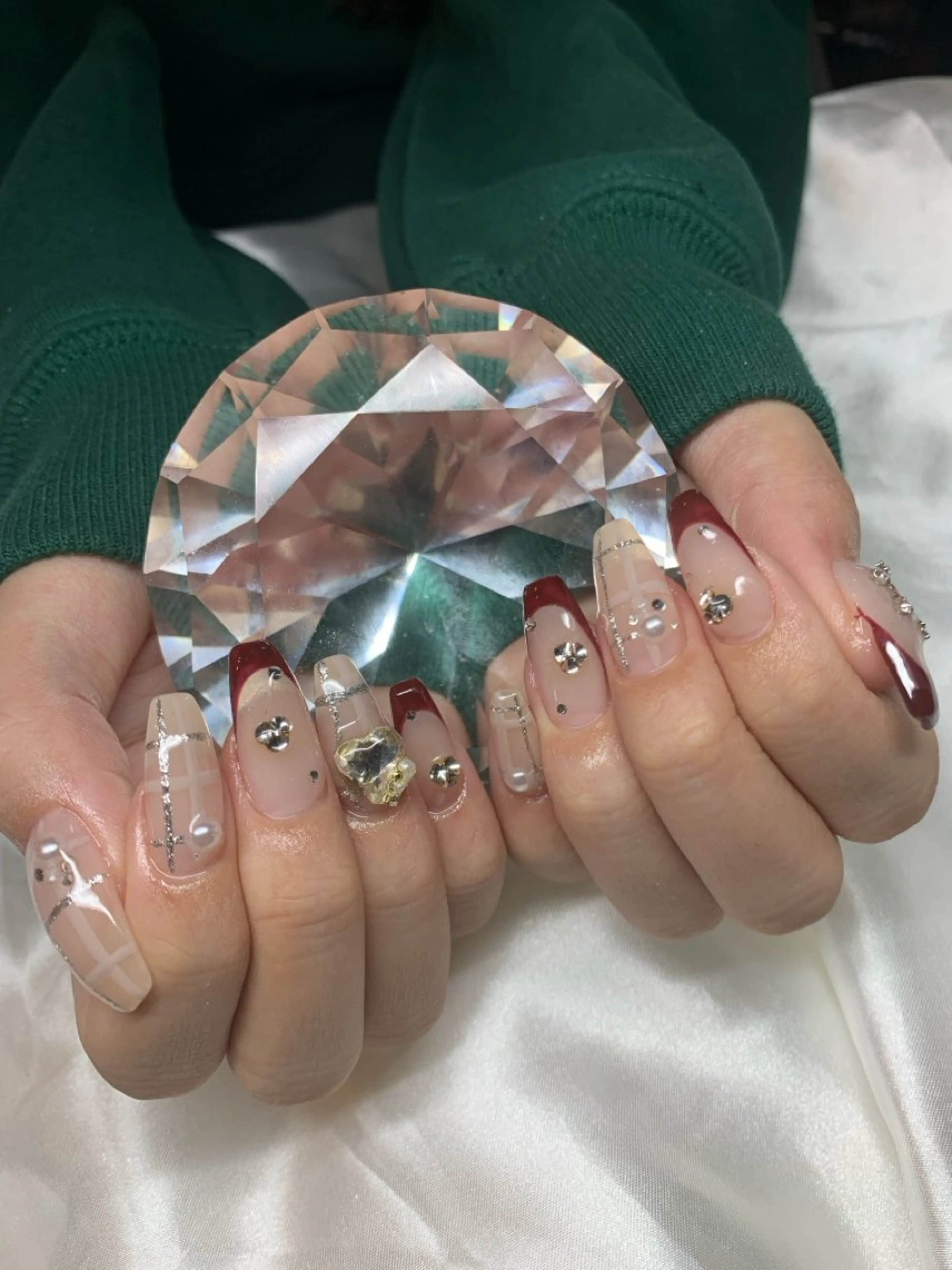 ネイル フレンチネイル 赤色 スカルプネイル happiness nailのネイルデザイン