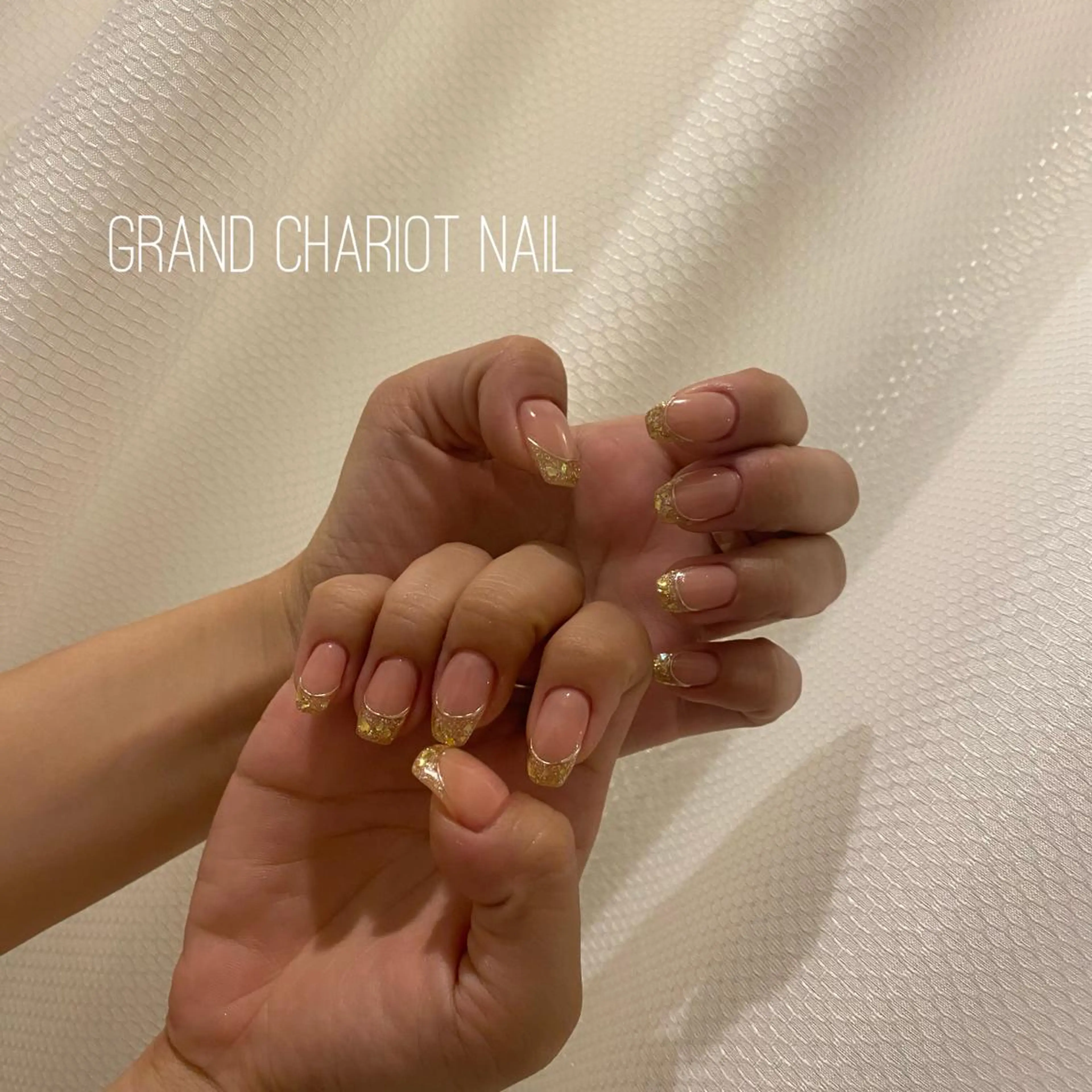 ネイル フレンチネイル ガラスフレンチ NORA nail UMEDA MAIのネイルデザイン