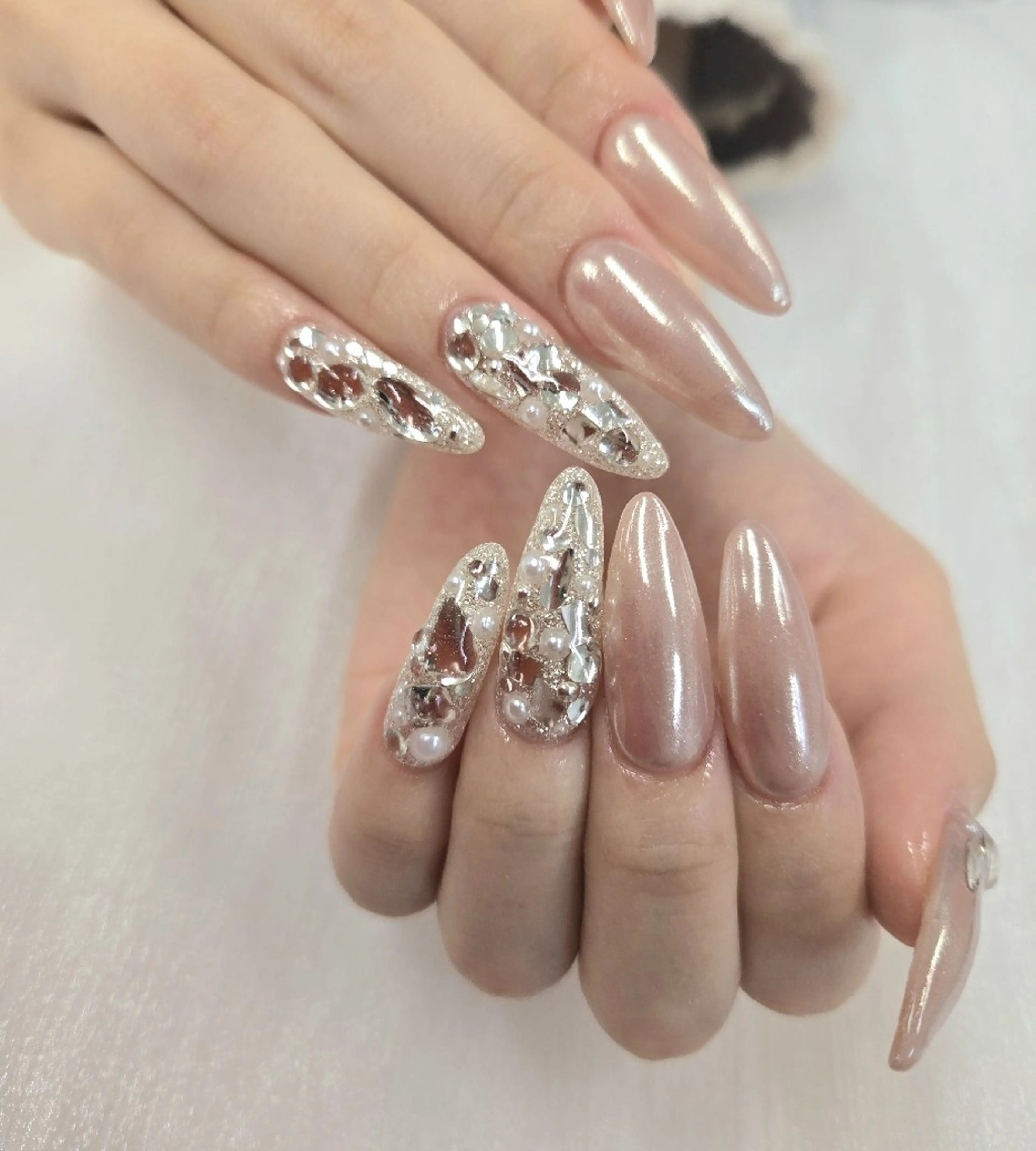 ネイル アートネイル オーロラネイル チークネイル ジェルネイル グラデーション ハンドネイル 河野ちえ (雑誌掲載サロン)のネイルデザイン