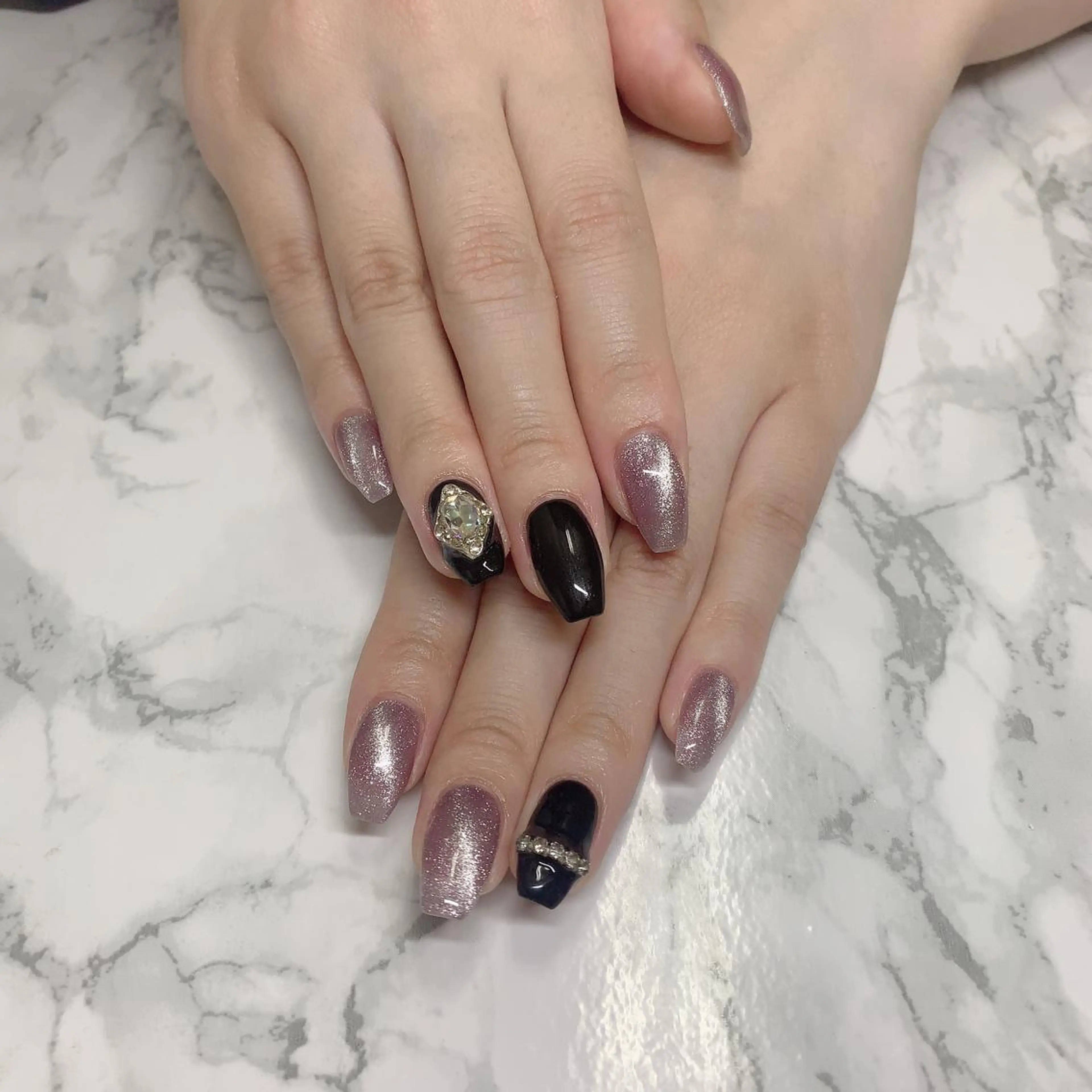 ネイル マグネットネイル はな💎ネイル ワンホン、長さ出しのネイルデザイン