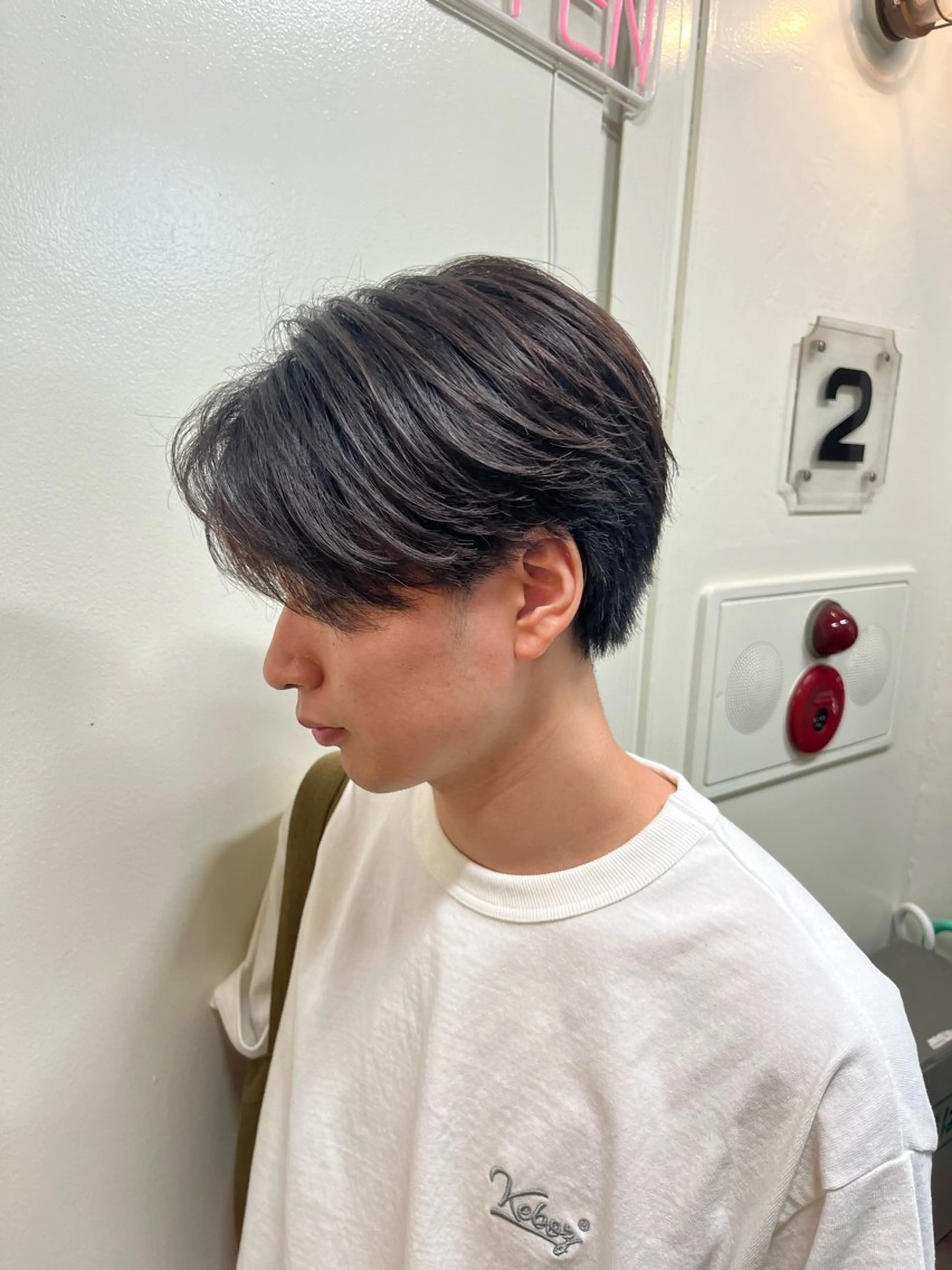 ショート パーマ メンズ メンズパーマ ニュアンスパーマ カット パーマ 韓国メンズヘア/ 毛流れヘア　須田龍世のヘアスタイル