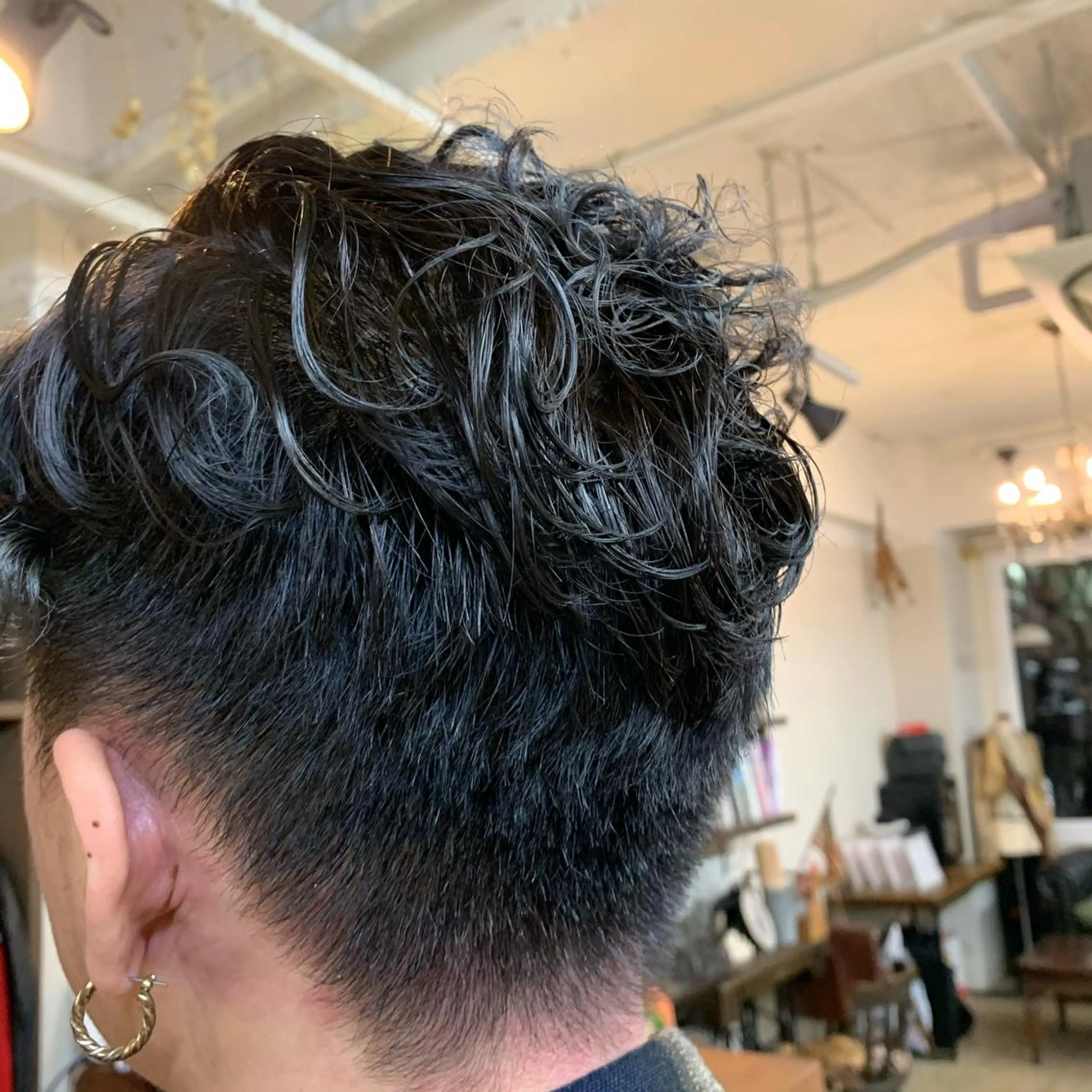 ショート カラー メンズ ブルーカラー ブルージュ ヘアカラー ［girl］ MIKIのヘアスタイル