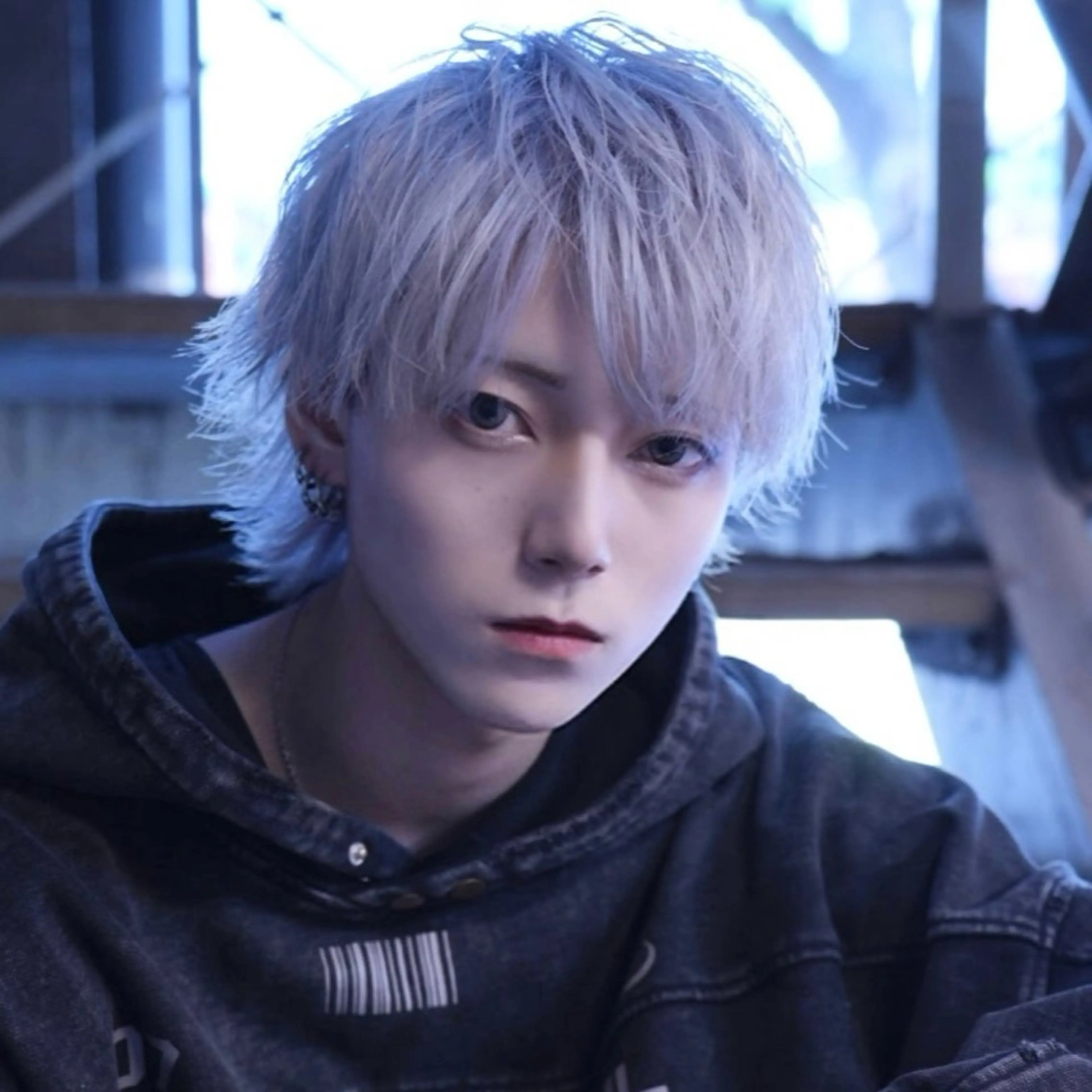 メンズ センターパート メンズ韓国風 マッシュ 刈り上げ メンズウルフカット 無料カットモデル ユナのヘアスタイル