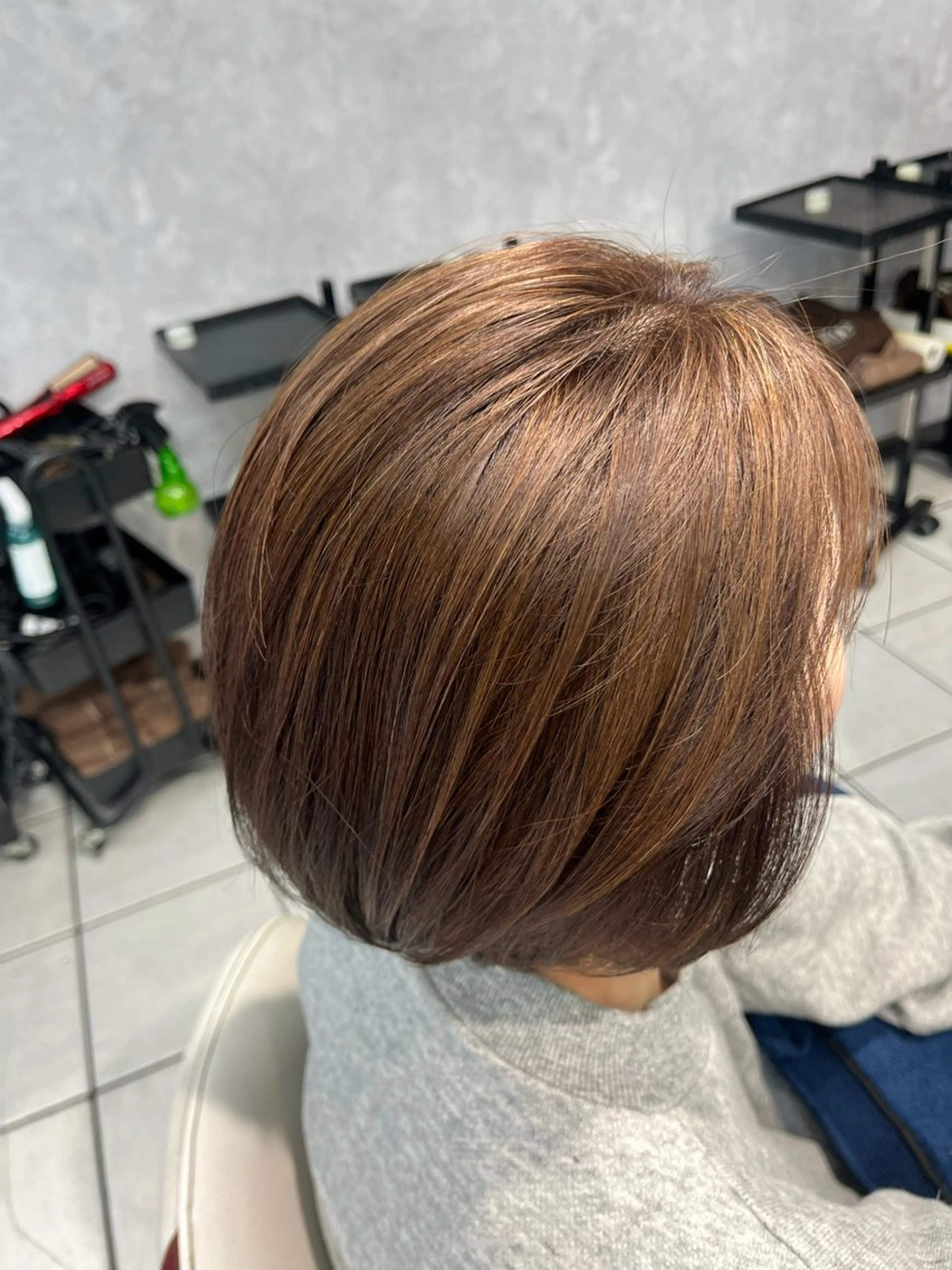 ショート カラー ブリーチ ハイライトカラー ブリーチなしカラー ハイライト アートディレクター 尾内 友美のヘアスタイル