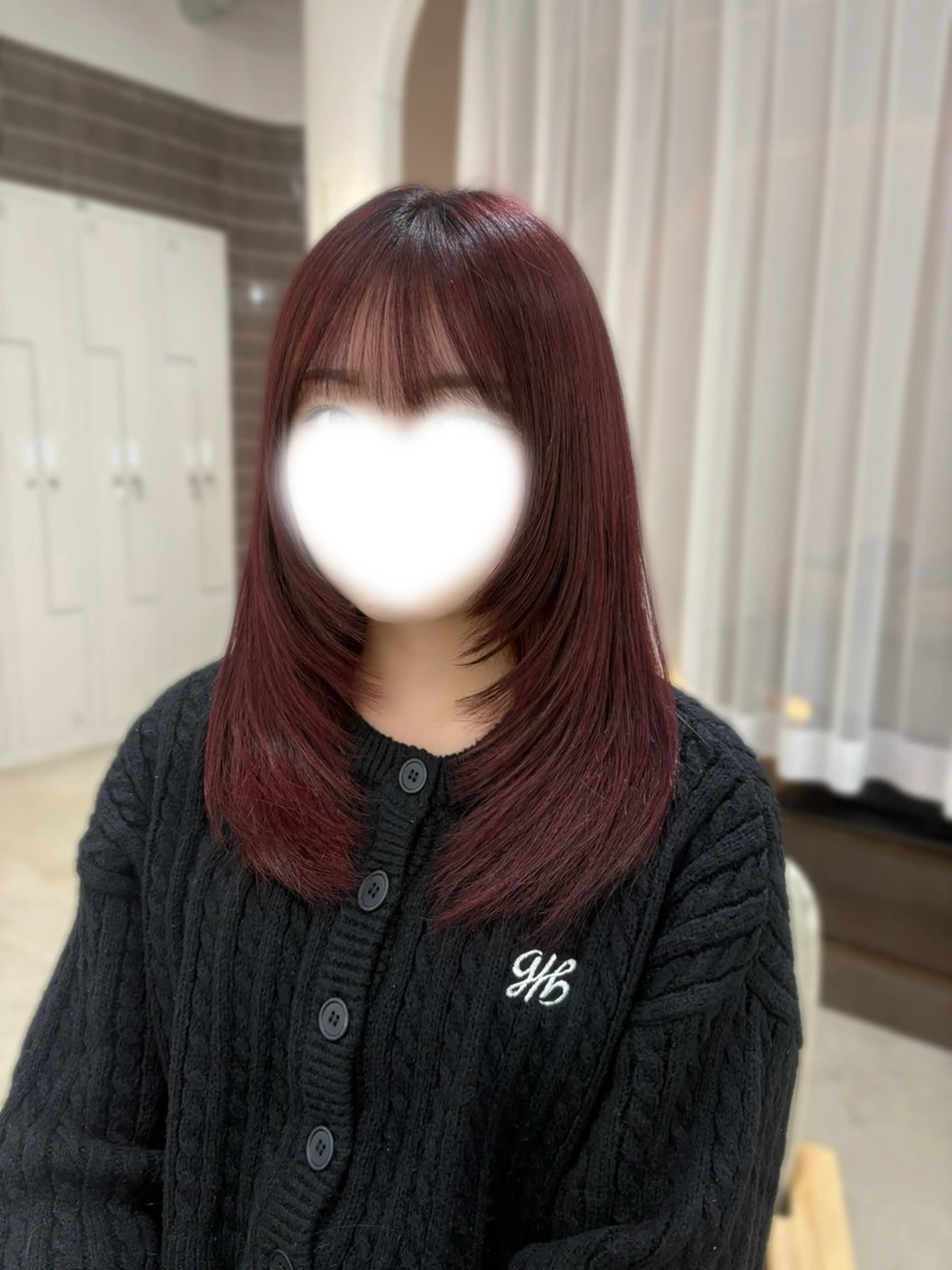 セミロング i.+odori所属・Miu🤍透明感カラ ー🫧ショートカットのヘアスタイル