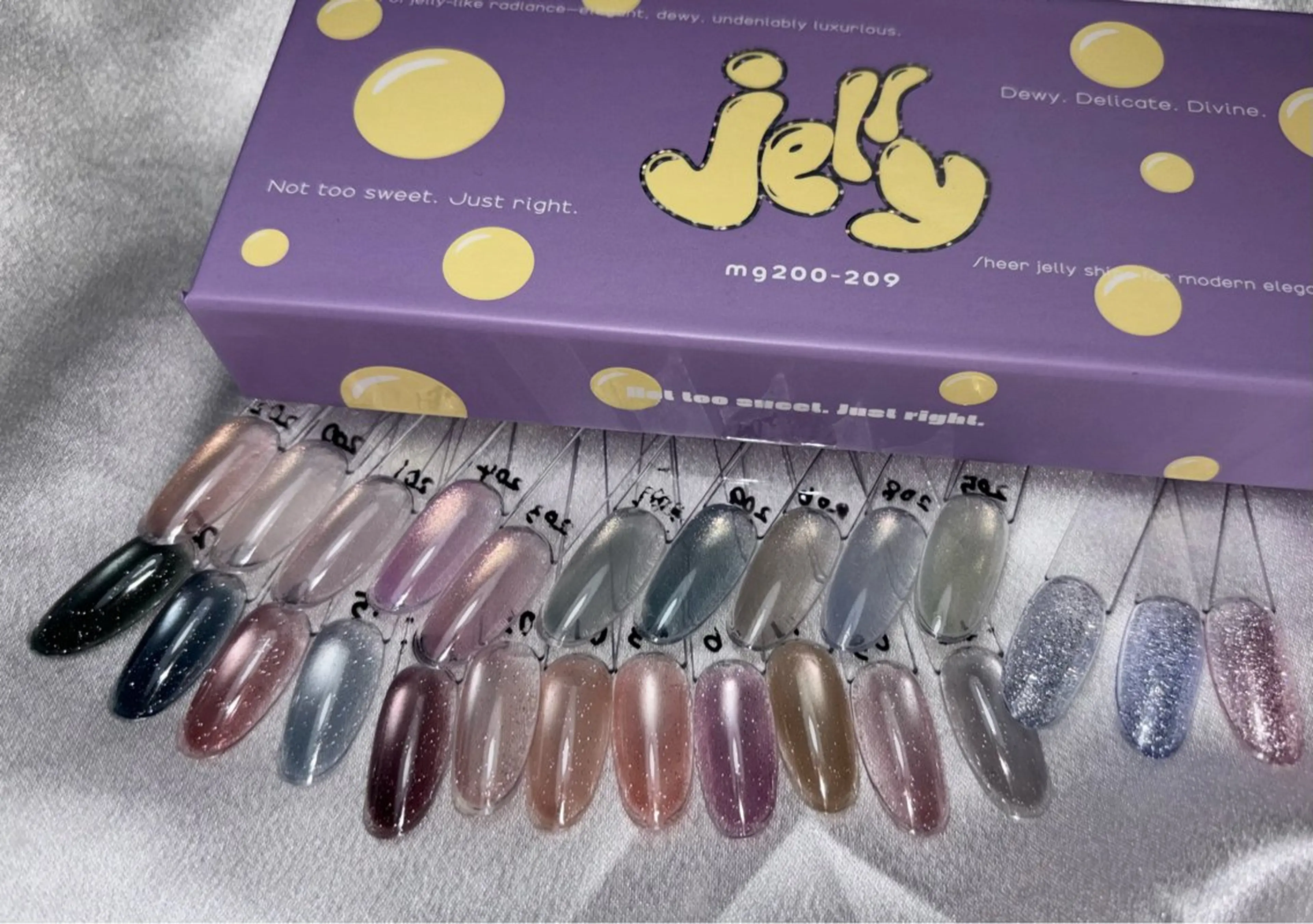 ネイル フラッシュネイル マグネットネイル ハンドネイル BONNIE NAILのネイルデザイン