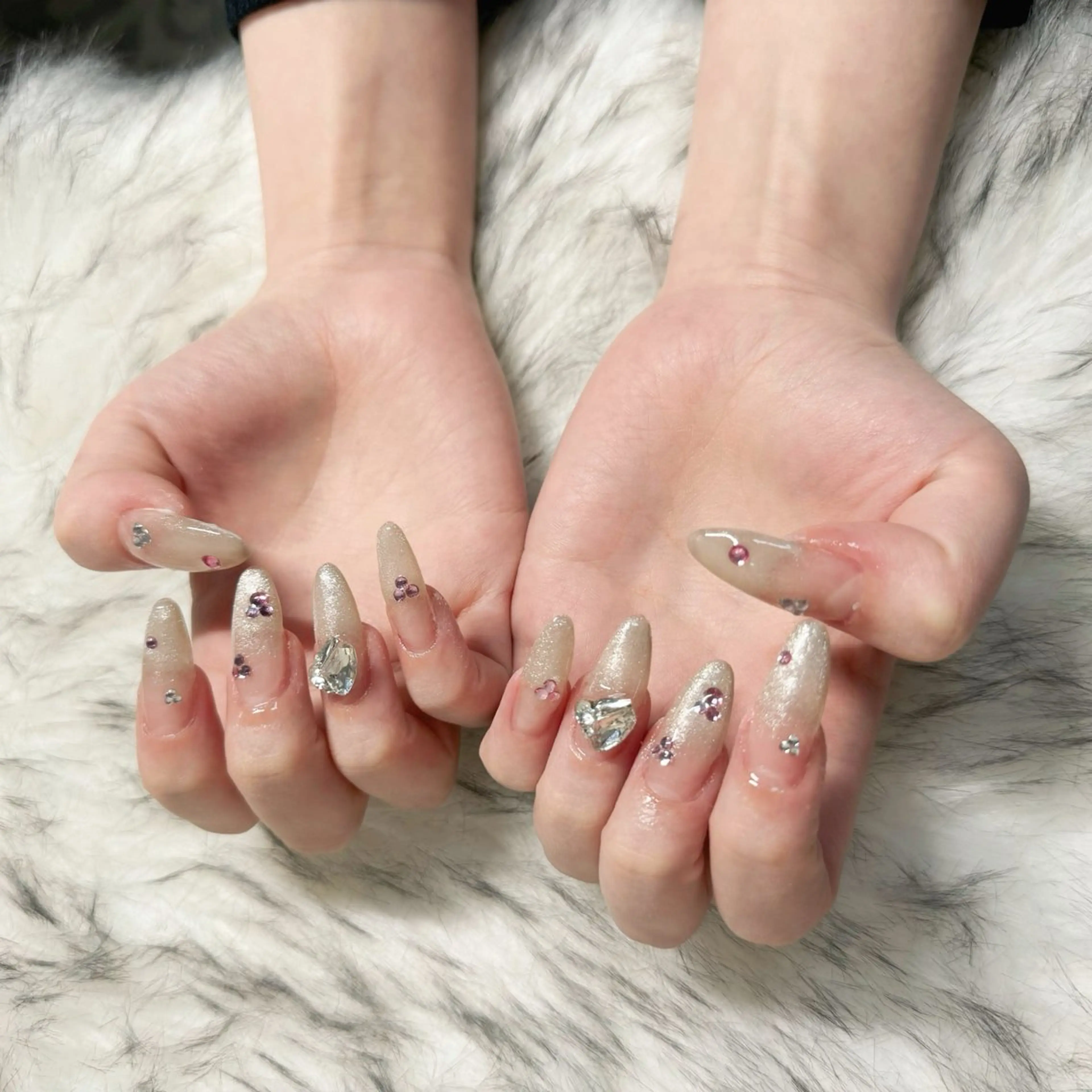 ロング ハンドネイル mao .のネイルデザイン