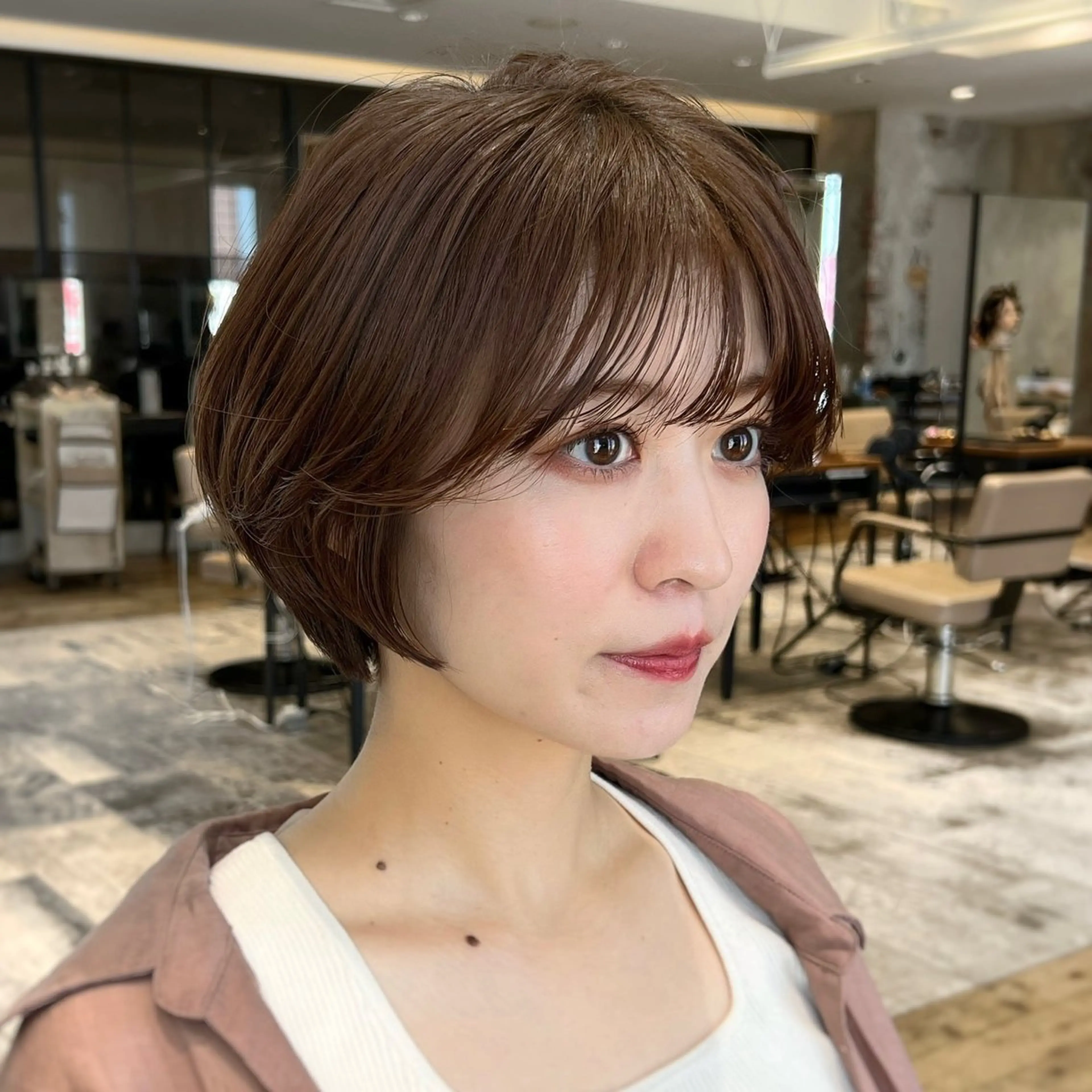 ショート カラー 💍新宿ショート 💍岩田莉奈のヘアスタイル