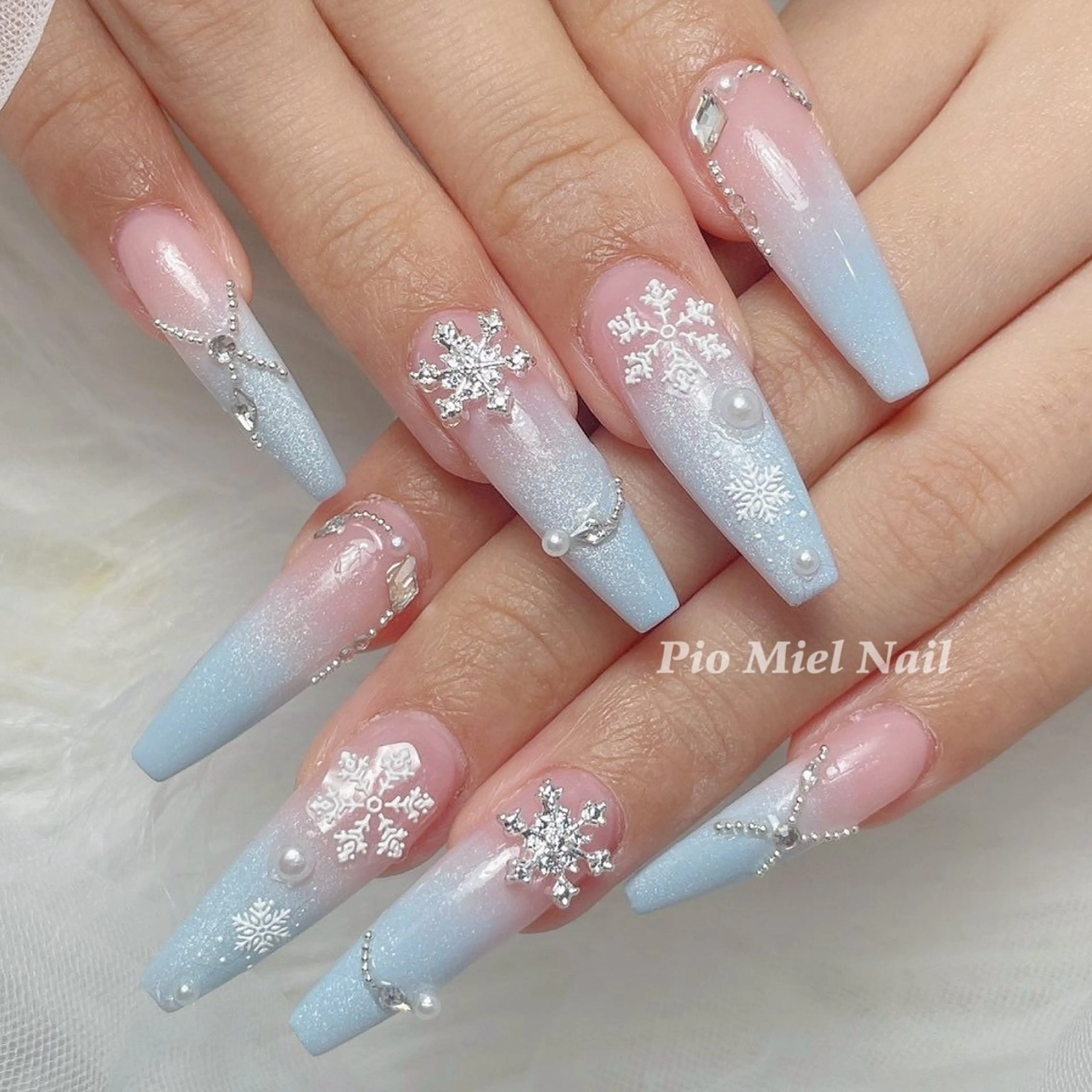 ネイル Pio Mielのネイルデザイン