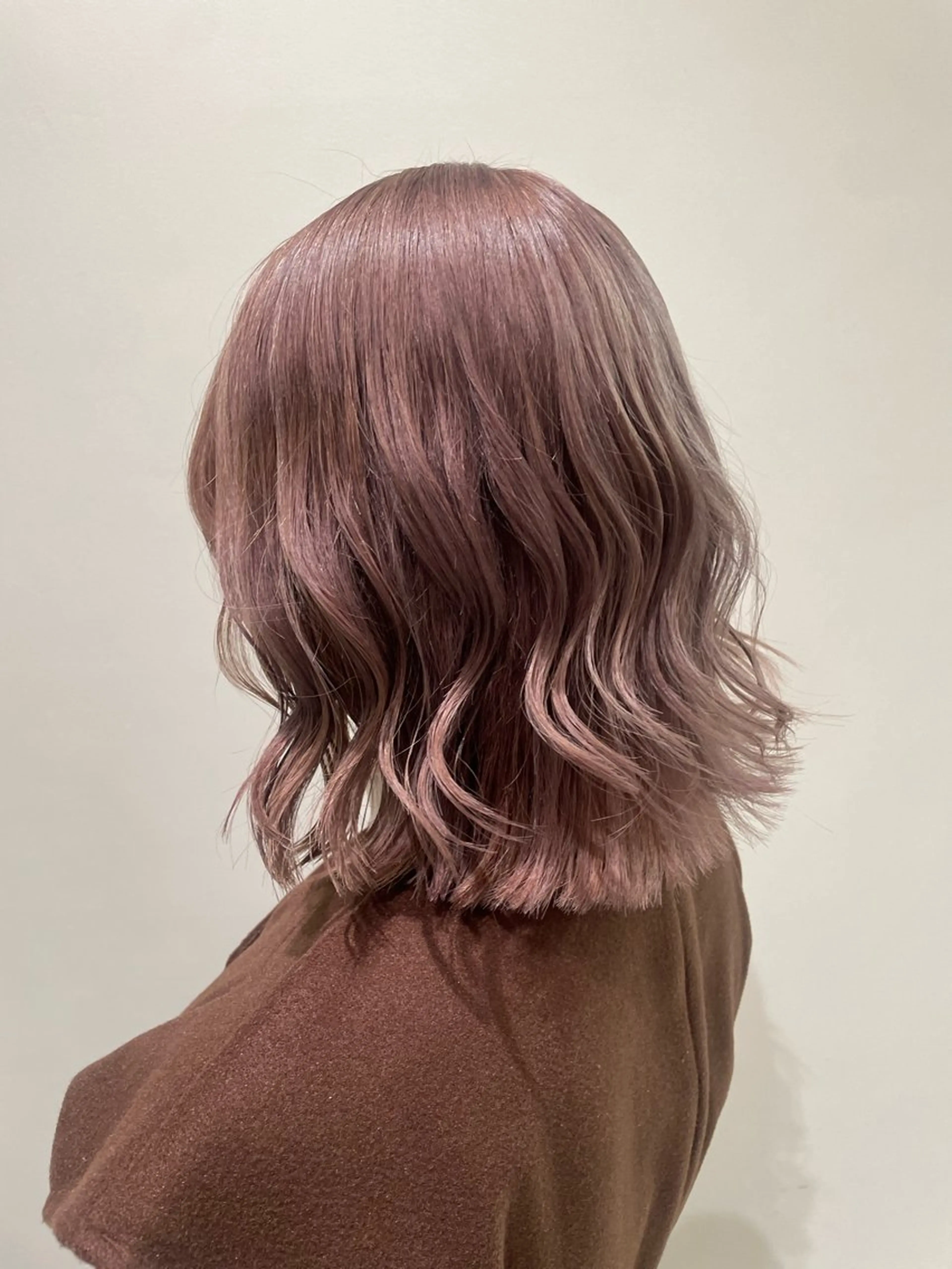 ミディアム カラー ベージュカラー ブリーチ ピンクカラー ピンクベージュ ボブ/インナーカラー /眉毛/Miyuのヘアスタイル