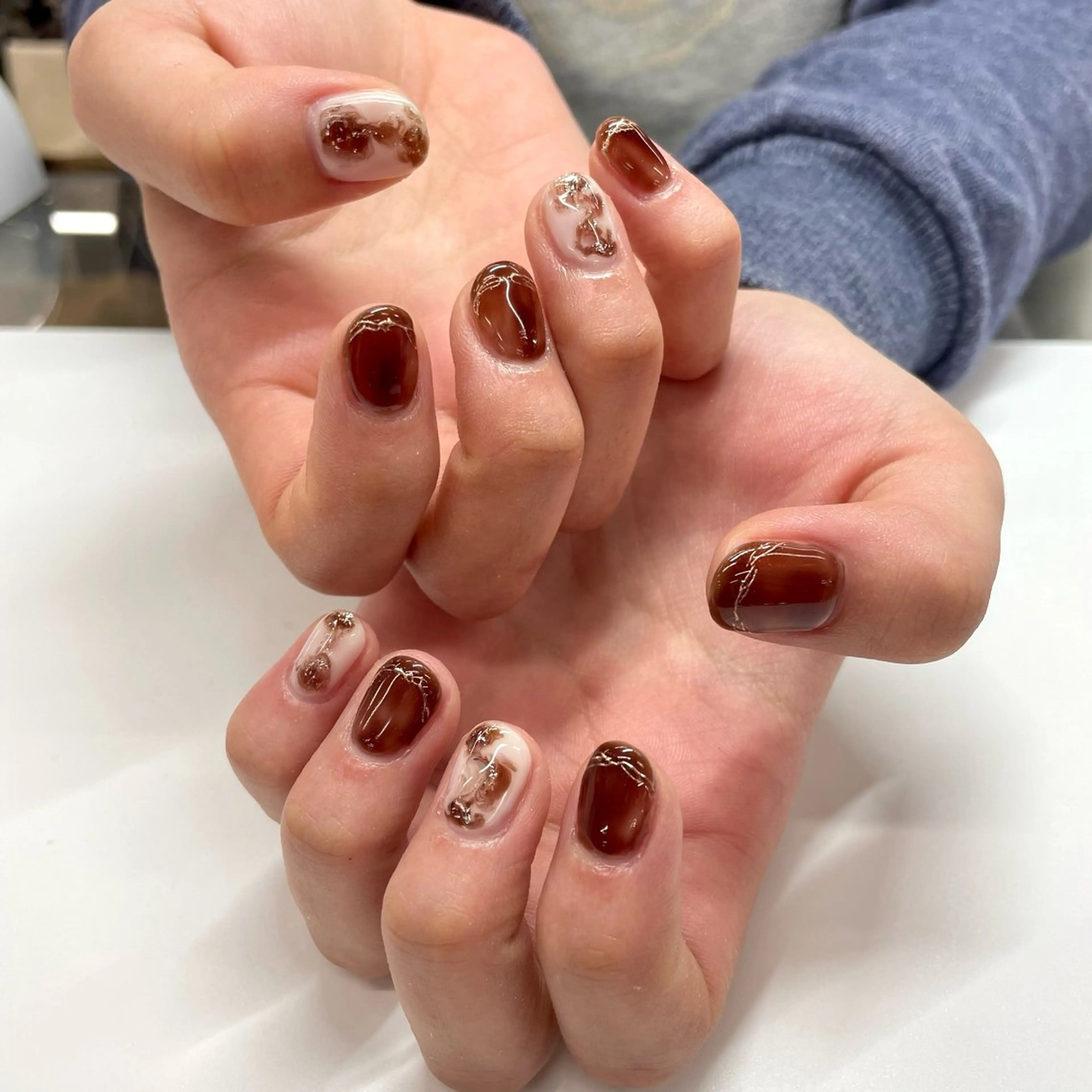 ネイル ゴールド ラメ(グリッター) ニュアンスネイル MAXKELLY EMIのネイルデザイン