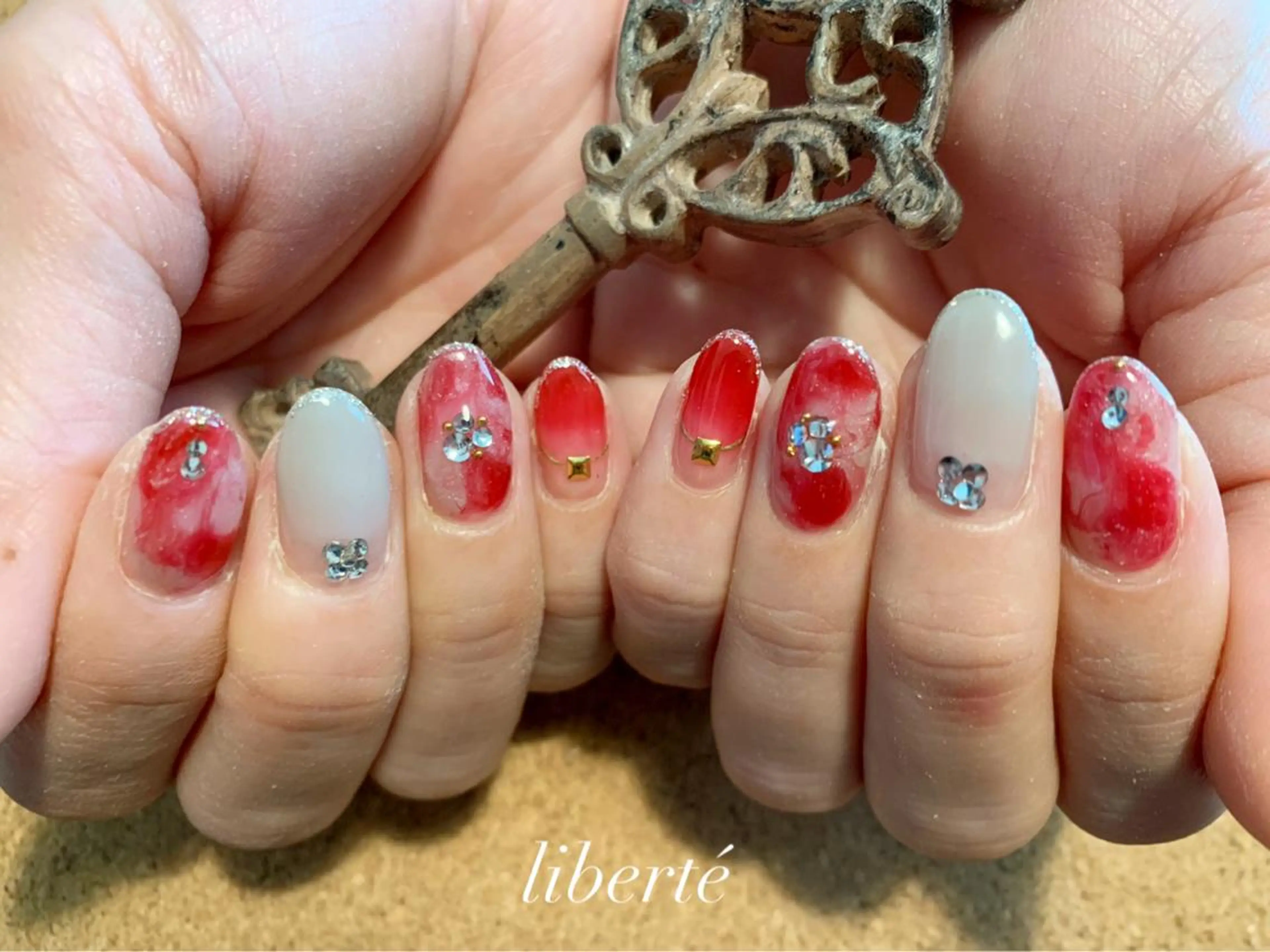 ネイル liberté (リベルテ)のネイルデザイン