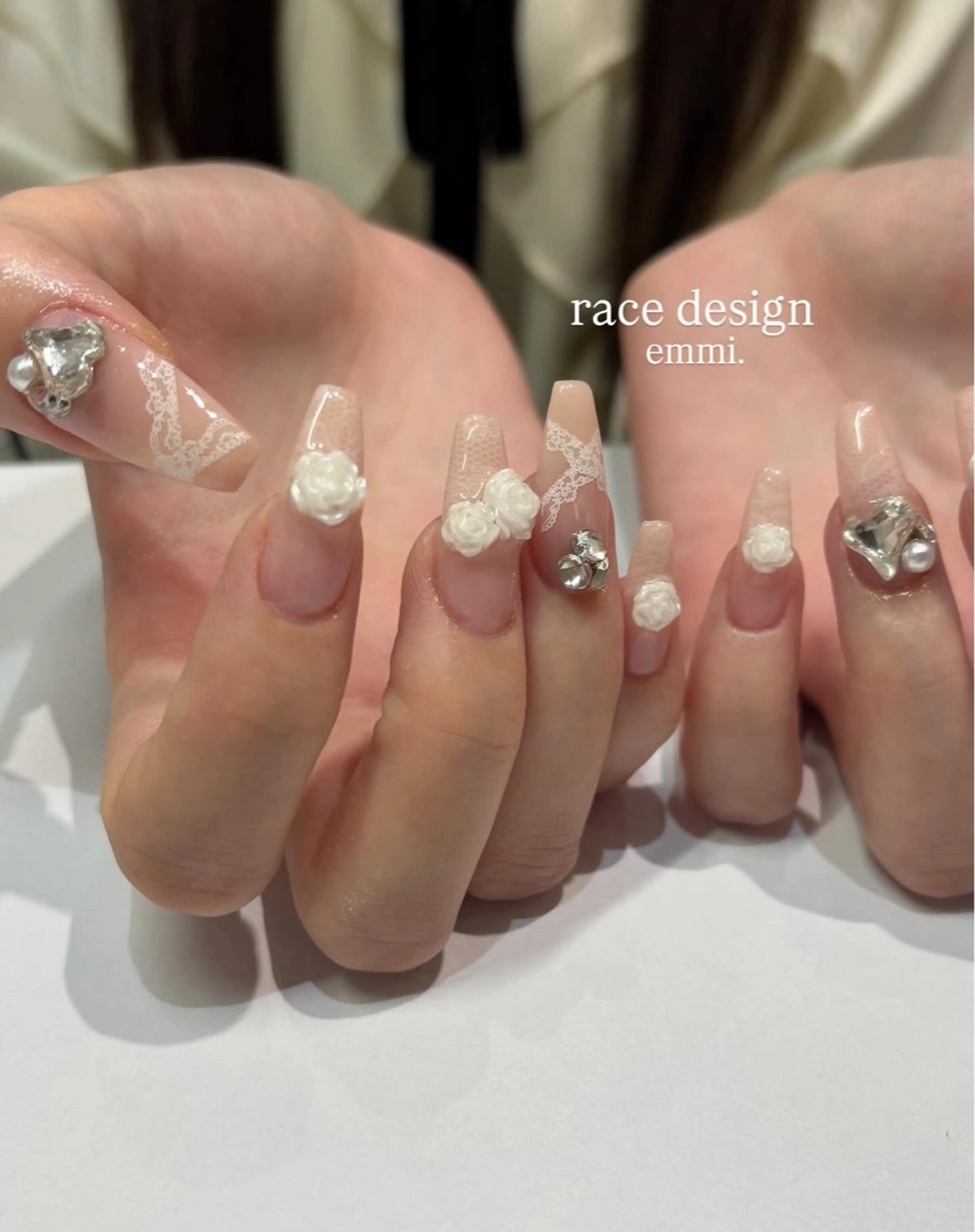 ネイル チークネイル ドット フレンチネイル ガーリー 氷ネイル・うるうるネイル ハンドネイル emmi nailのネイルデザイン