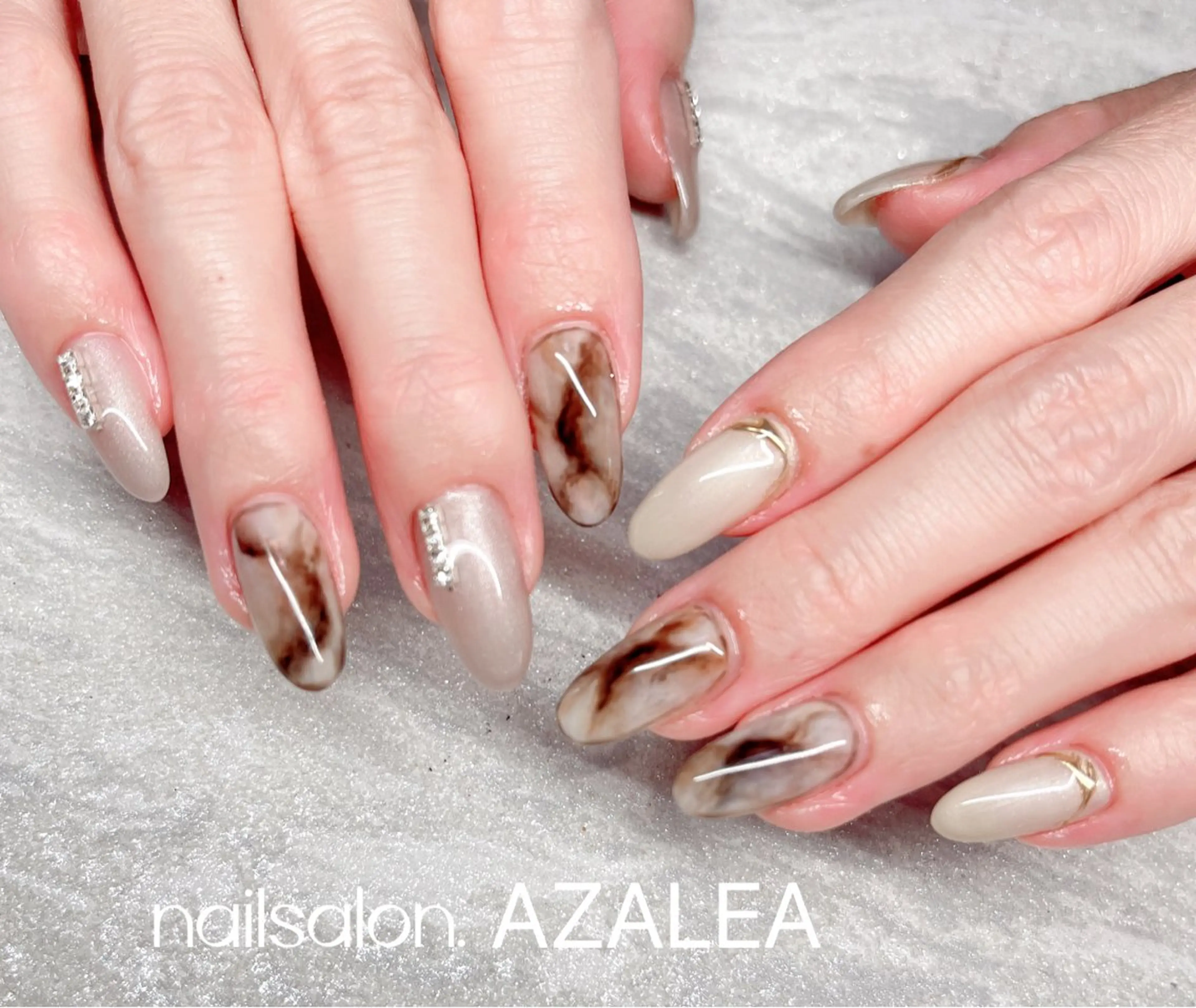 ネイル R inのネイルデザイン