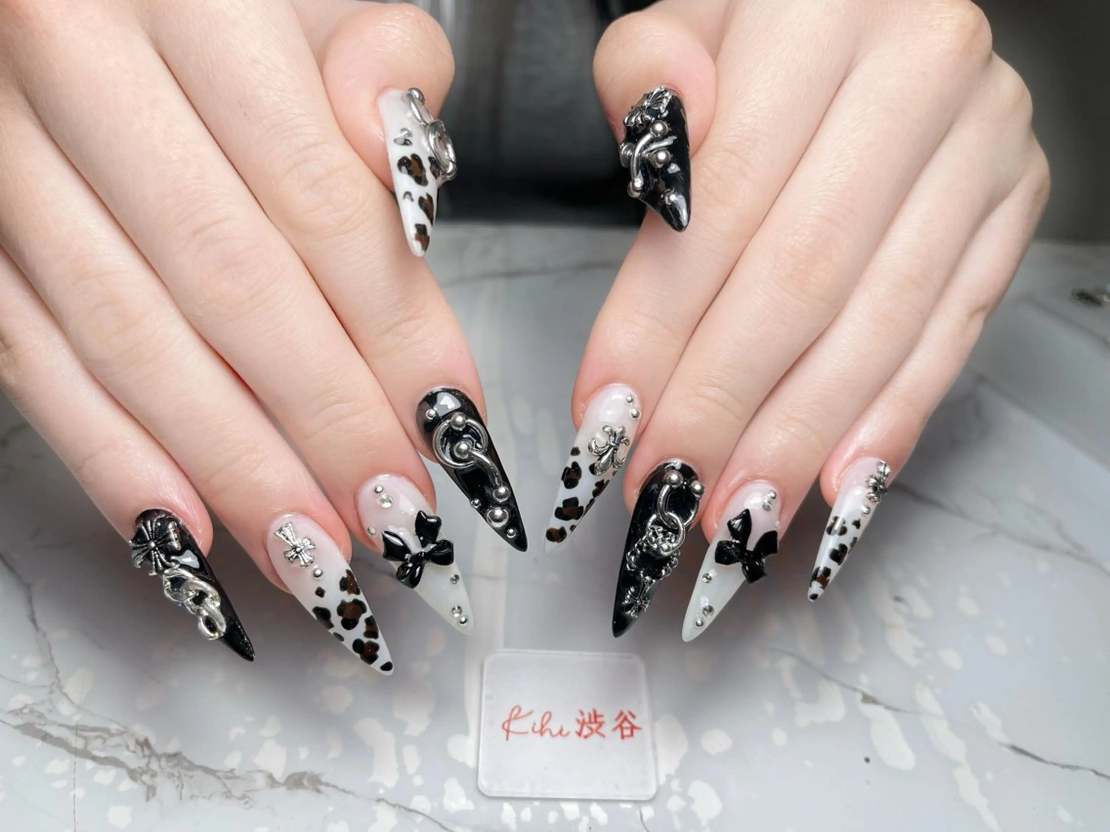 ネイル アートネイル フレンチネイル ジェルネイル グラデーション 韓国ネイル さくら💮💮 【オフ無料】のネイルデザイン