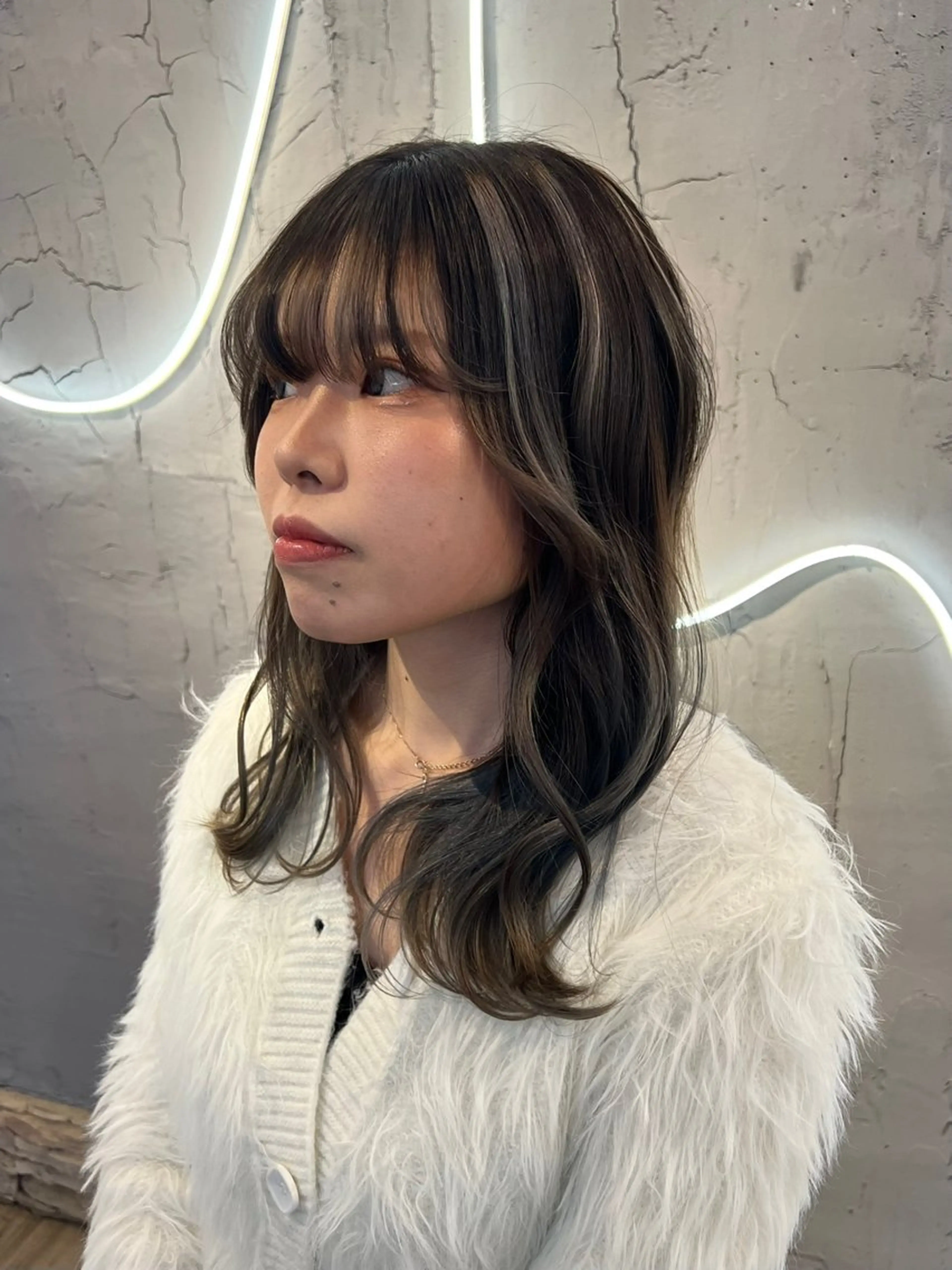 ミディアム カラー ミディアムレイヤー バレイヤージュ 透明感カラー グラデーションカラー ハイライトカラー カット ヘアカラー トリートメント いぐちしょうた🫧 VISAGEbaskのヘアスタイル