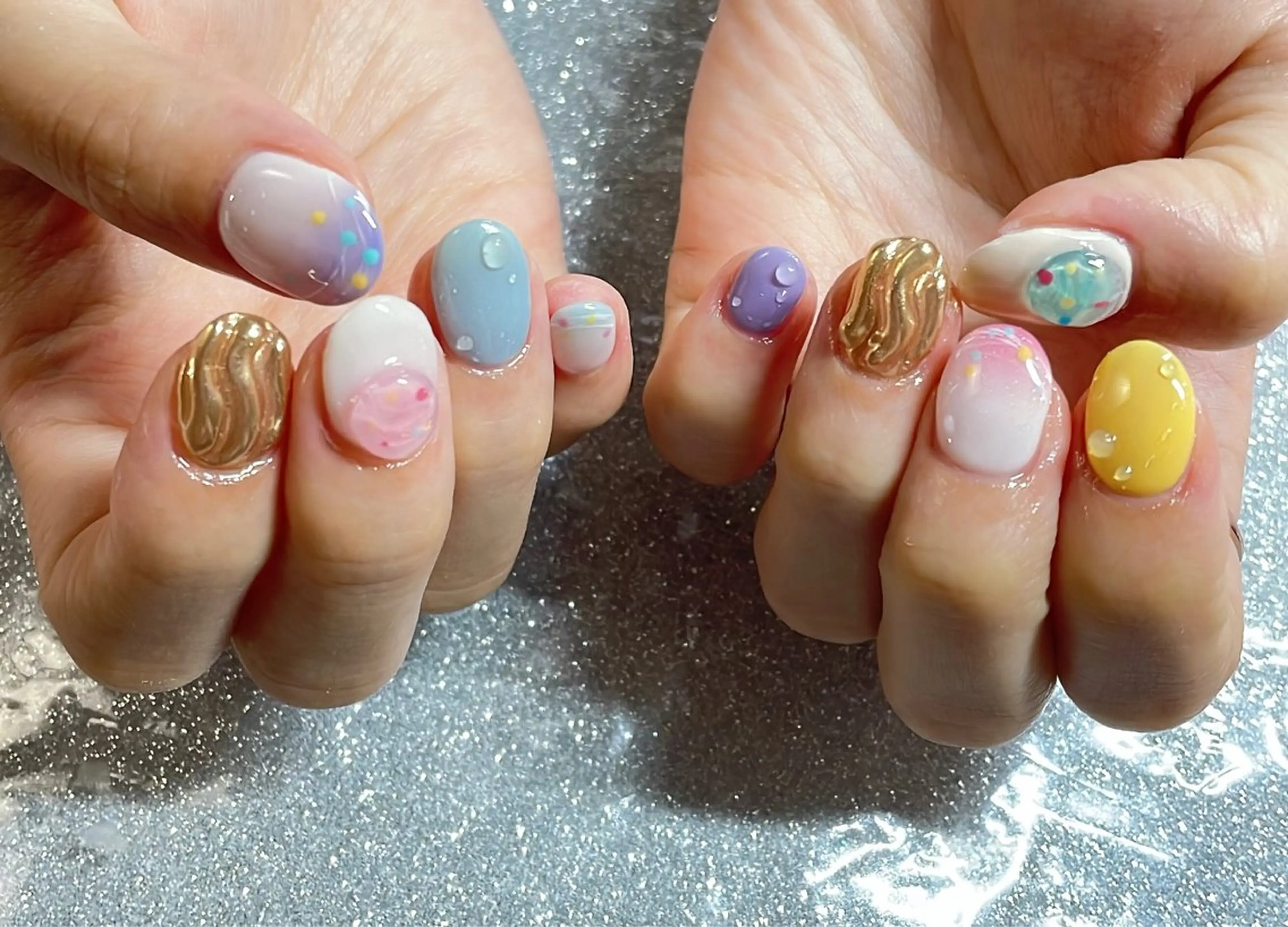 ネイル ハンドネイル VIERU 🌈🎀💖のネイルデザイン