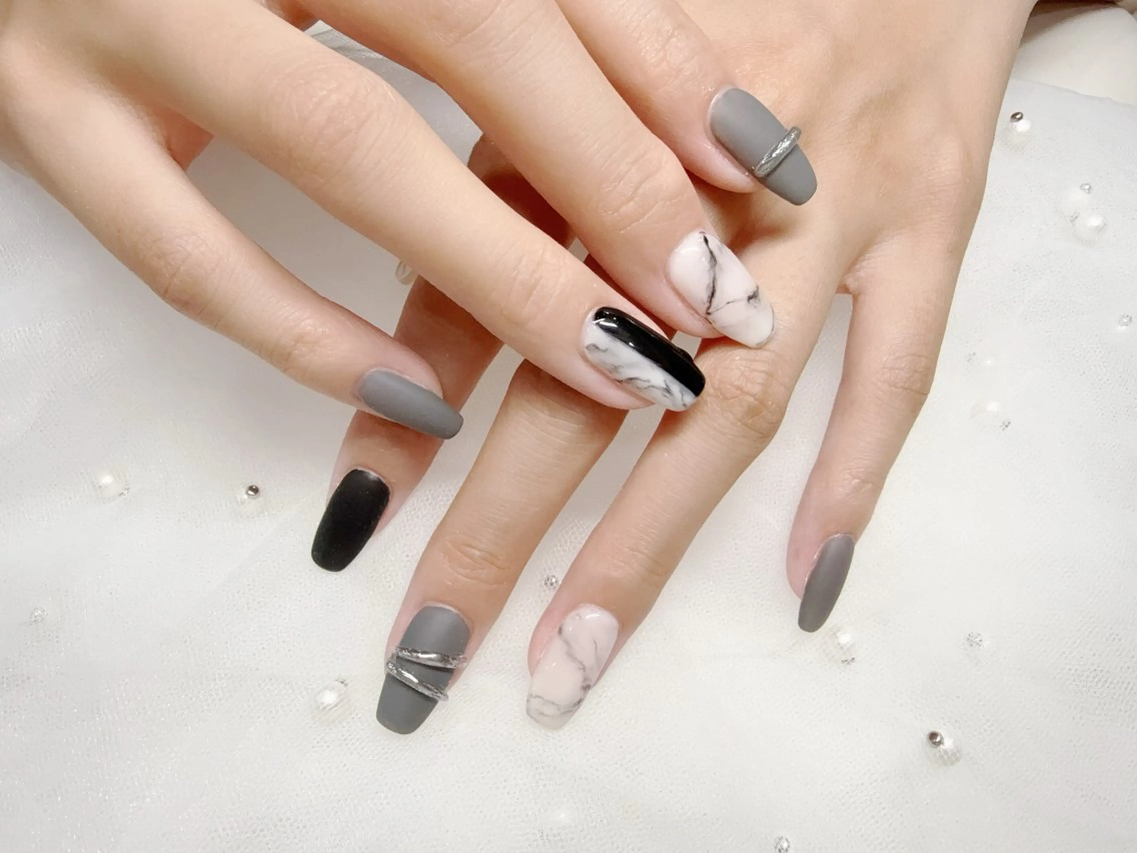 ネイル シズ セキのネイルデザイン