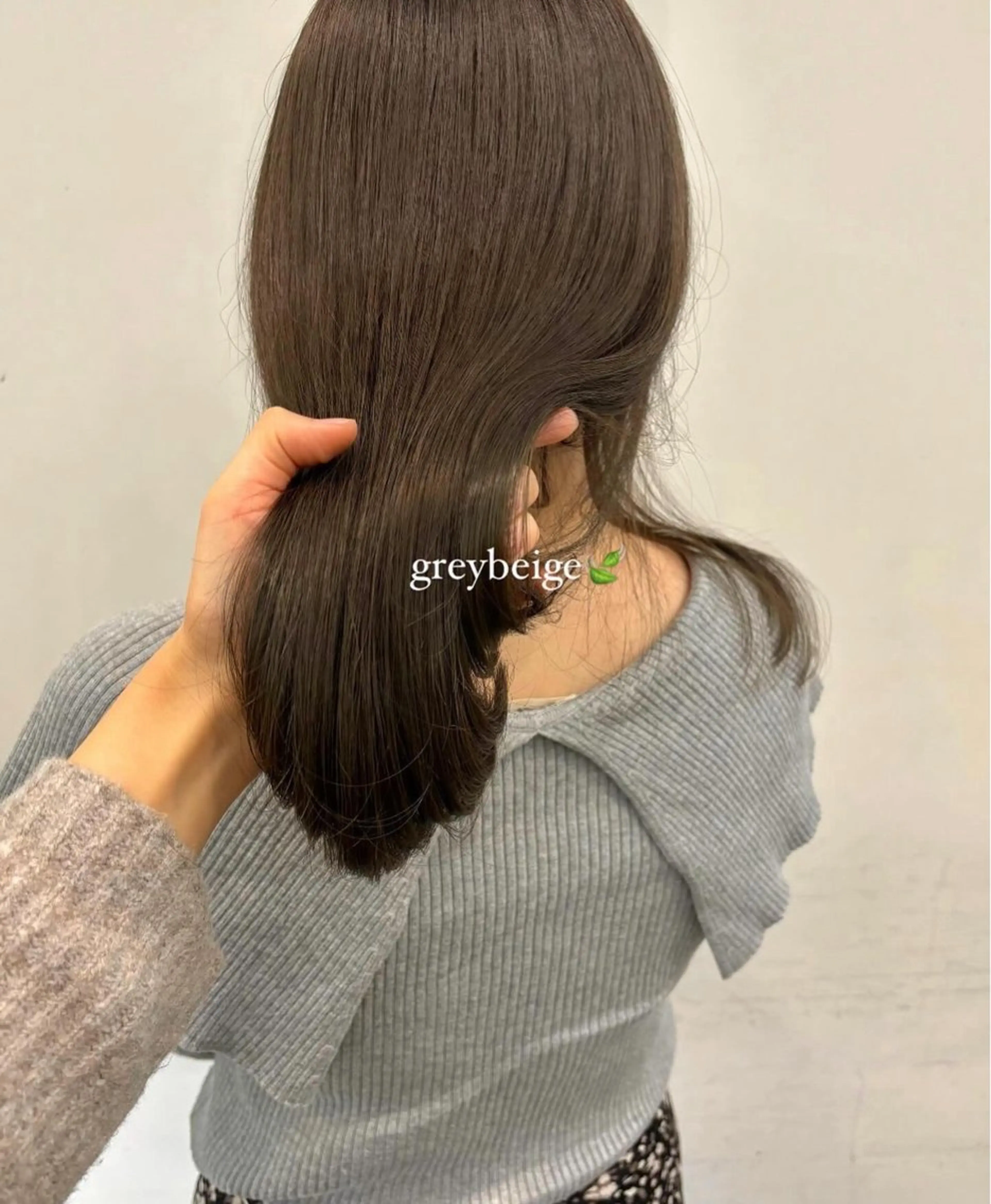 ミディアム カラー オリーブベージュ きょうかのヘアスタイル