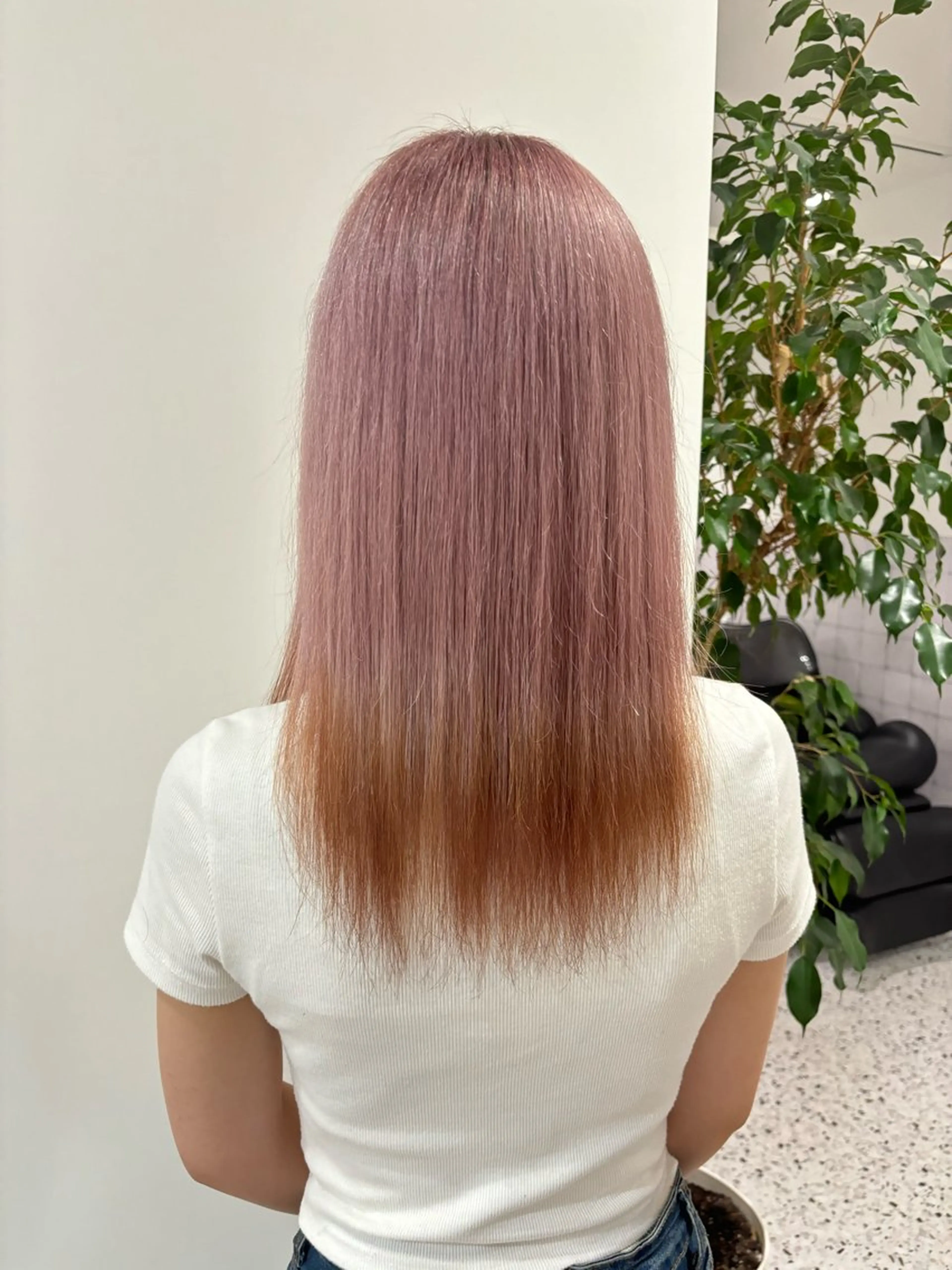 セミロング カラー ヘアカラー ヘアセット Yuzu️🫧/艶髪 カラー/韓国ヘアのヘアスタイル