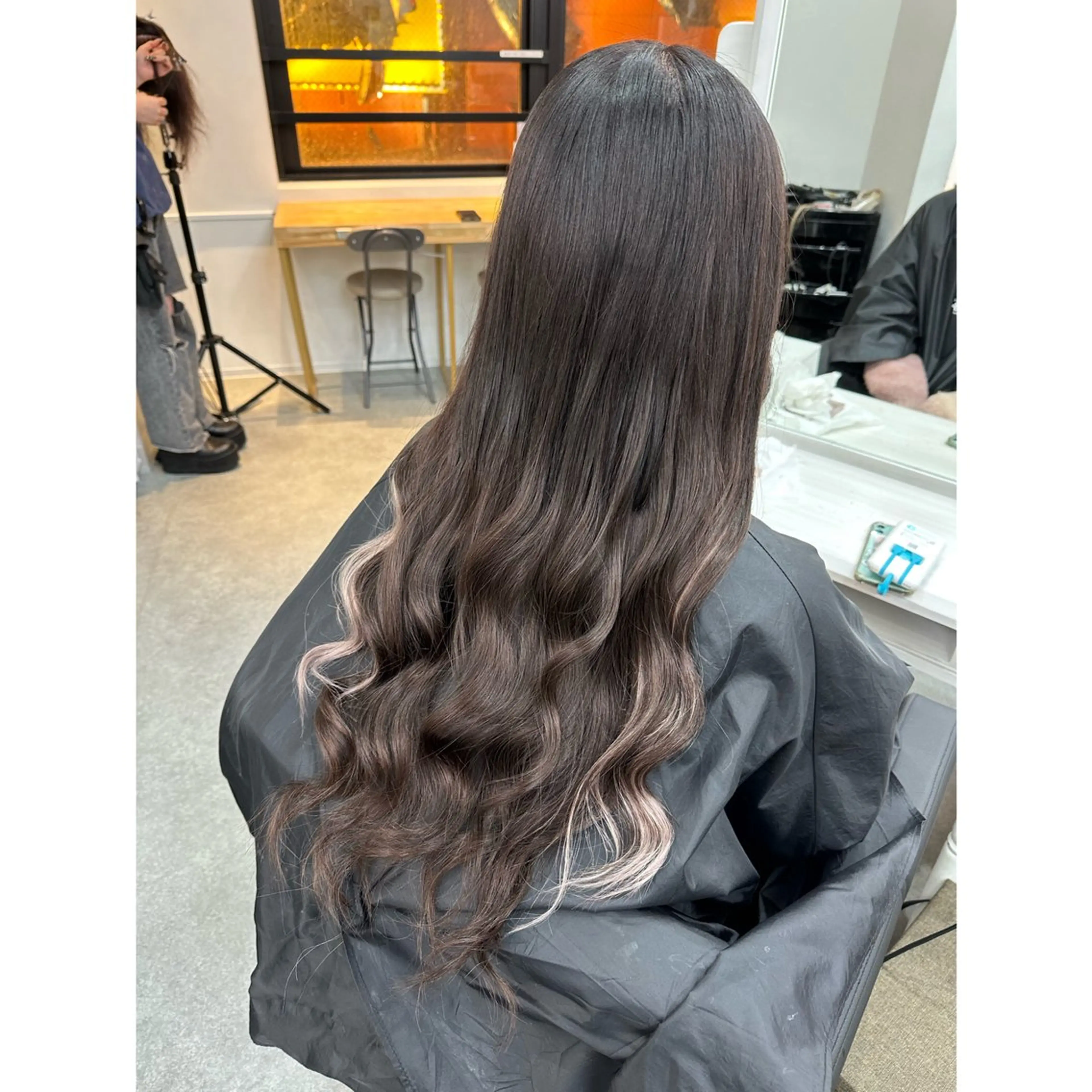 ロング ヘアカラー エクステ 韓国ヘア×ハイトーン AYA💫のヘアスタイル