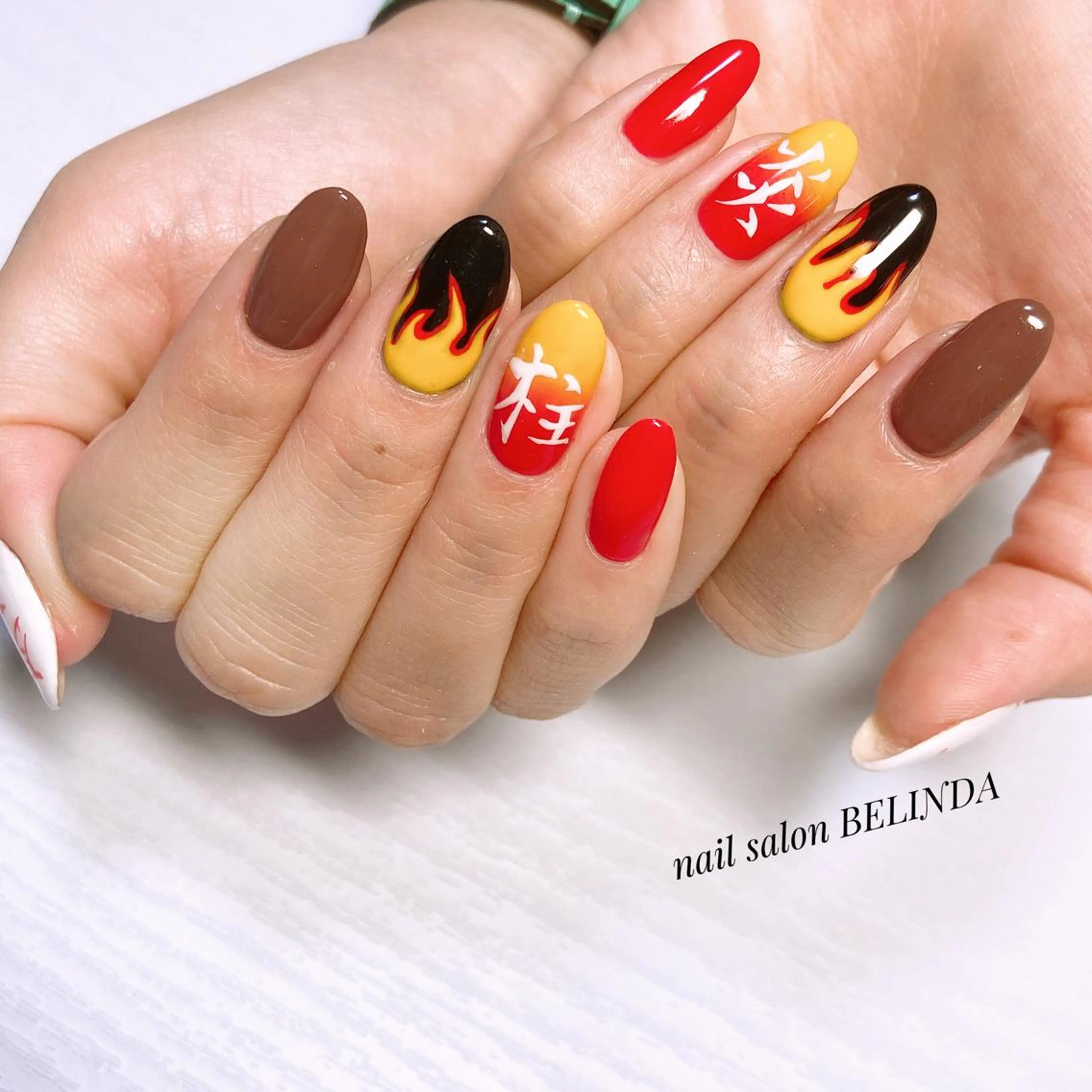 ロング ネイル ハンドネイル 毛利 ゆりあのエステ・リラクイメージ