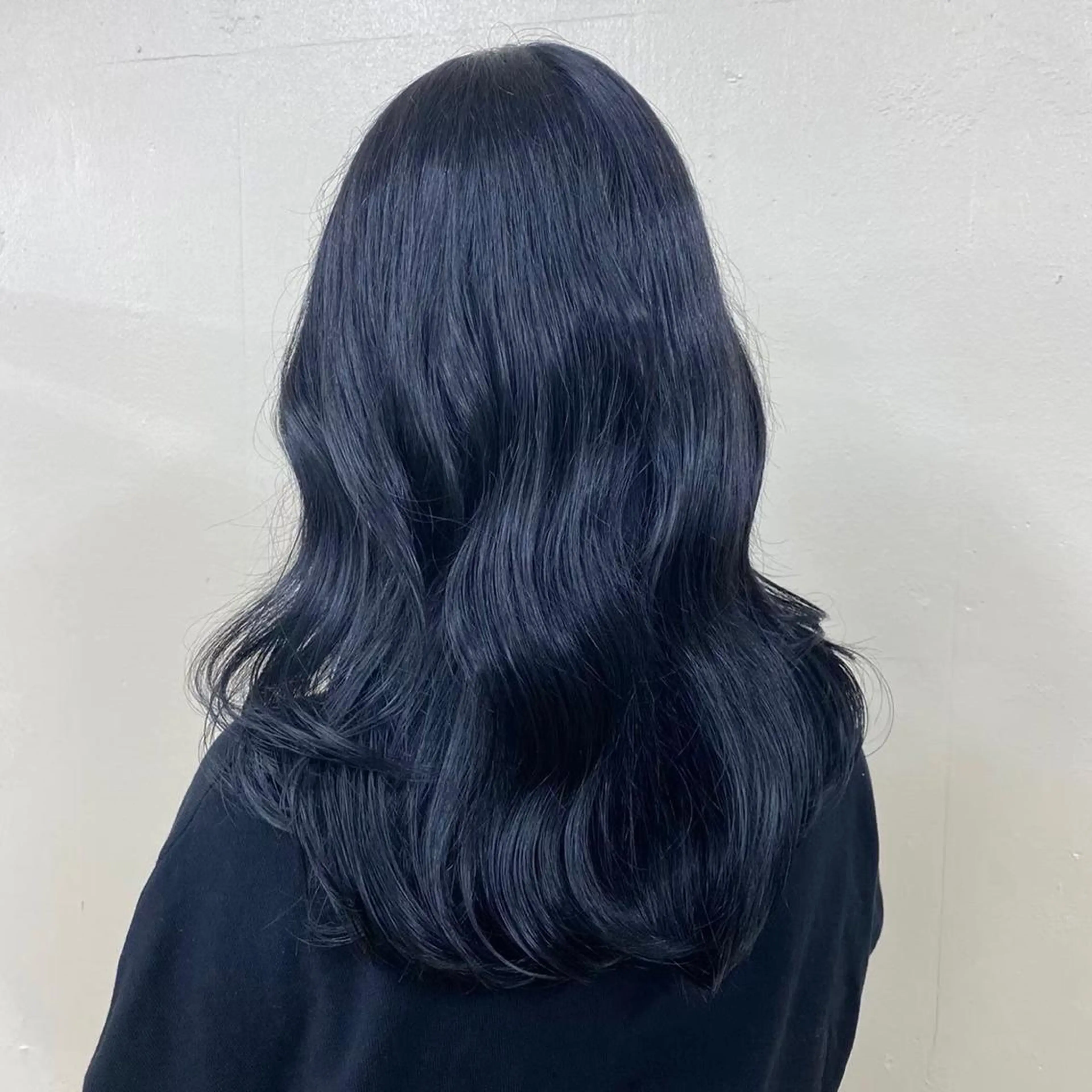 ミディアム カラー ヘアアレンジ 黒髪 ブルーカラー ブルーブラック ブルーラベンダー ラベンダーカラー 透明感/グレージュ/ ミルクティー/ユウトのヘアスタイル