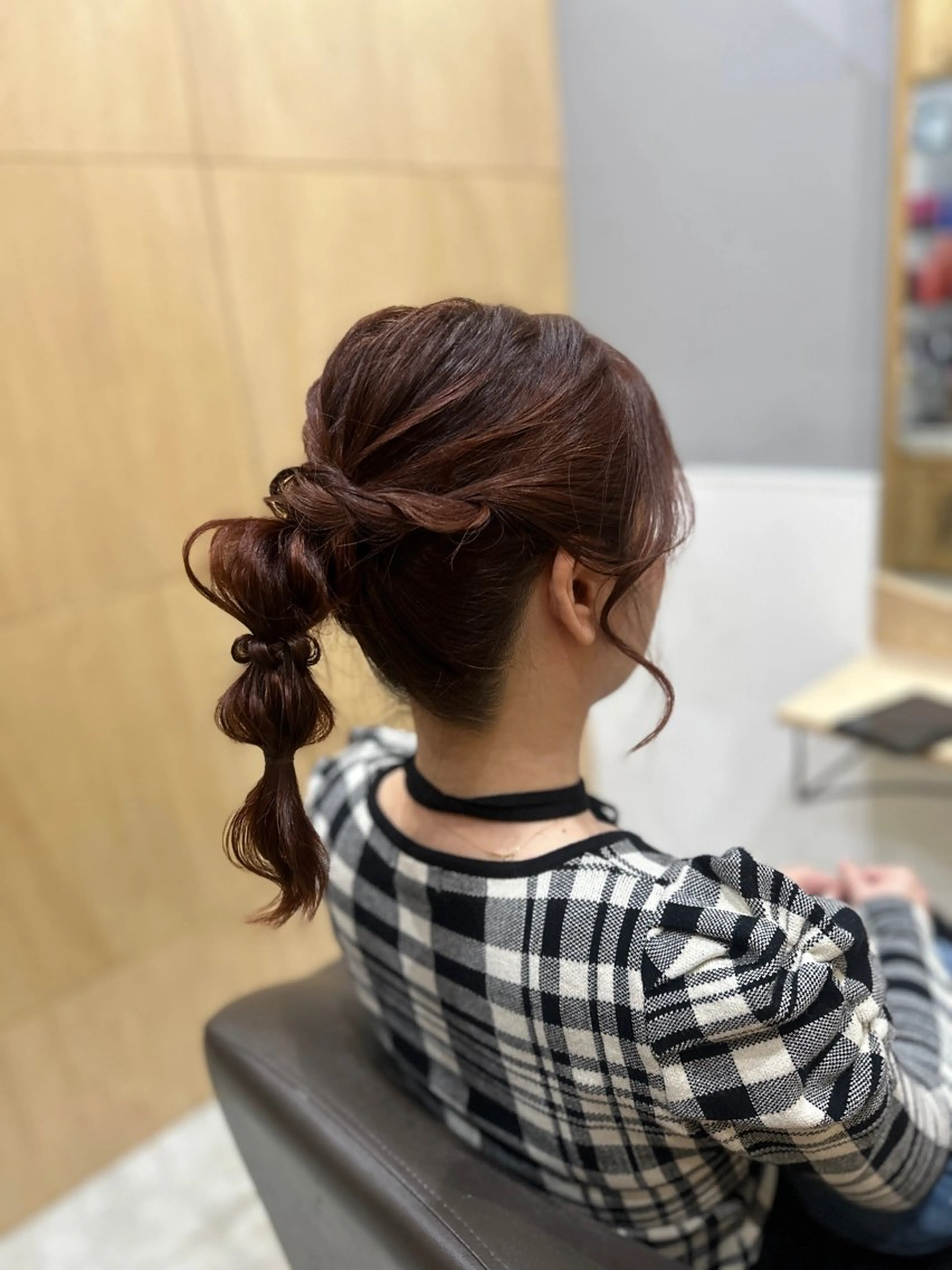 ミディアム miloc MOMOKAのヘアスタイル