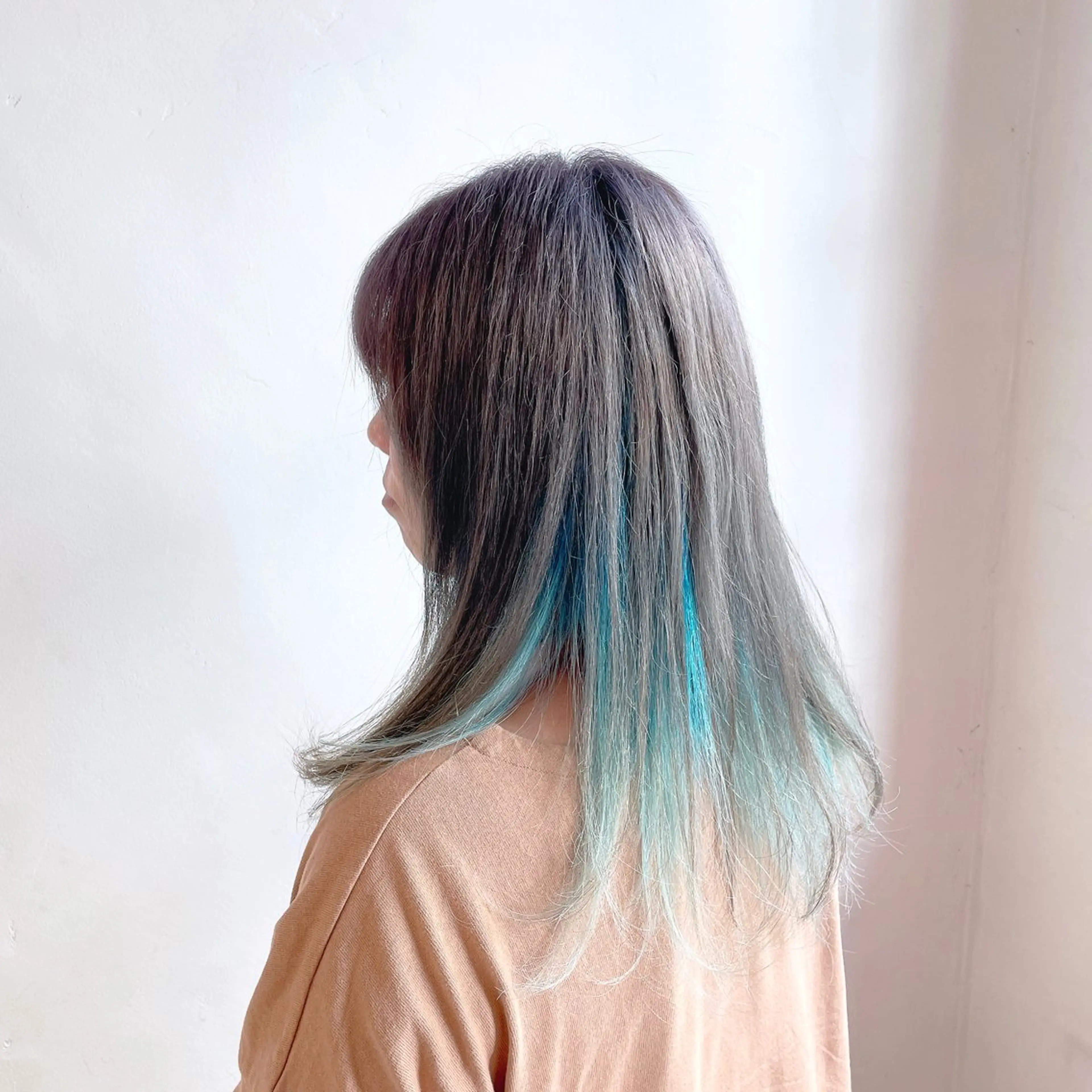 ロング カラー バレイヤージュ ブリーチ ブルーカラー ケアブリーチ ダブルカラー ヘアカラー トリートメント デザインカラー 髪質改善Lilithのその他イメージ