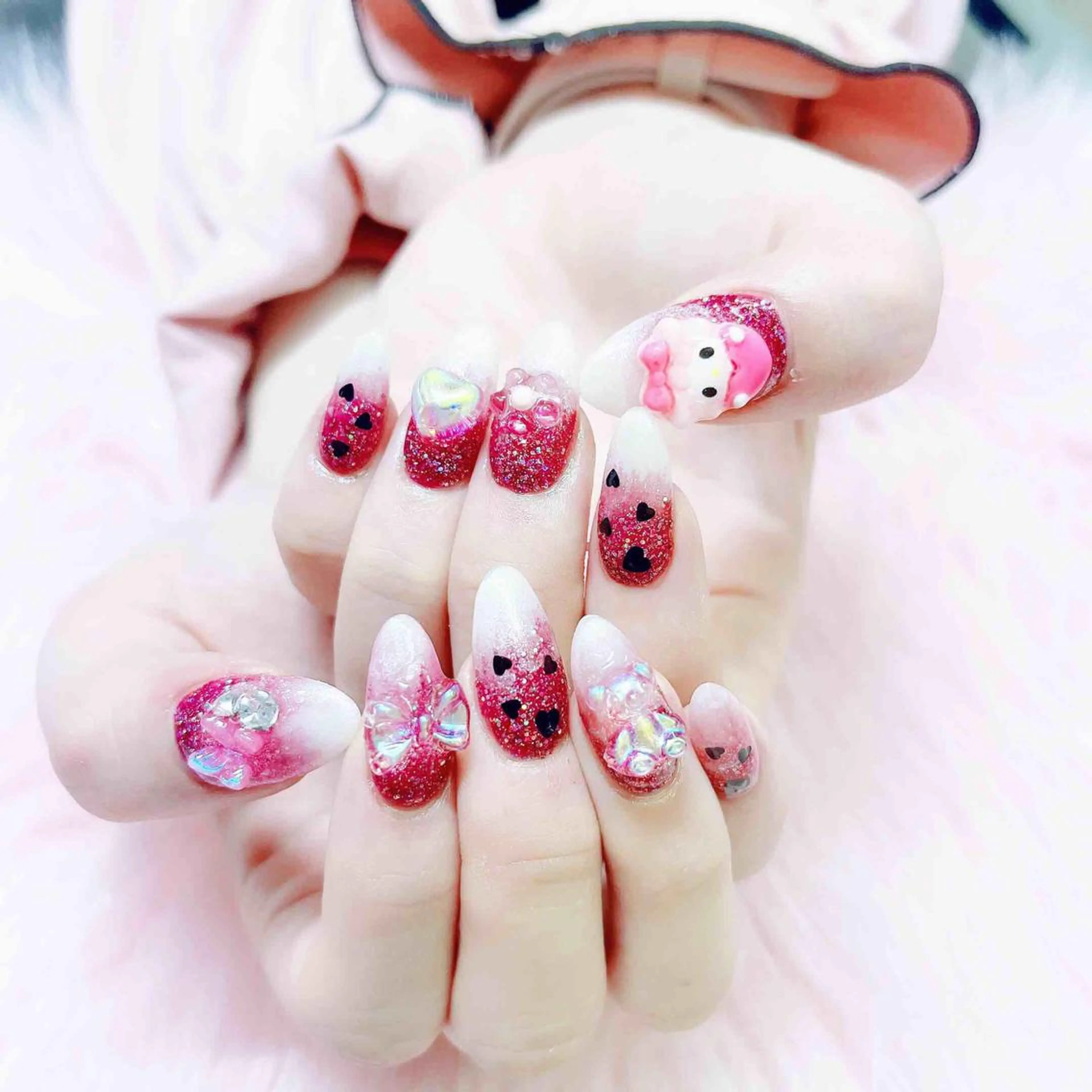 ネイル ハンドネイル MoonNail ユリ🌸のネイルデザイン
