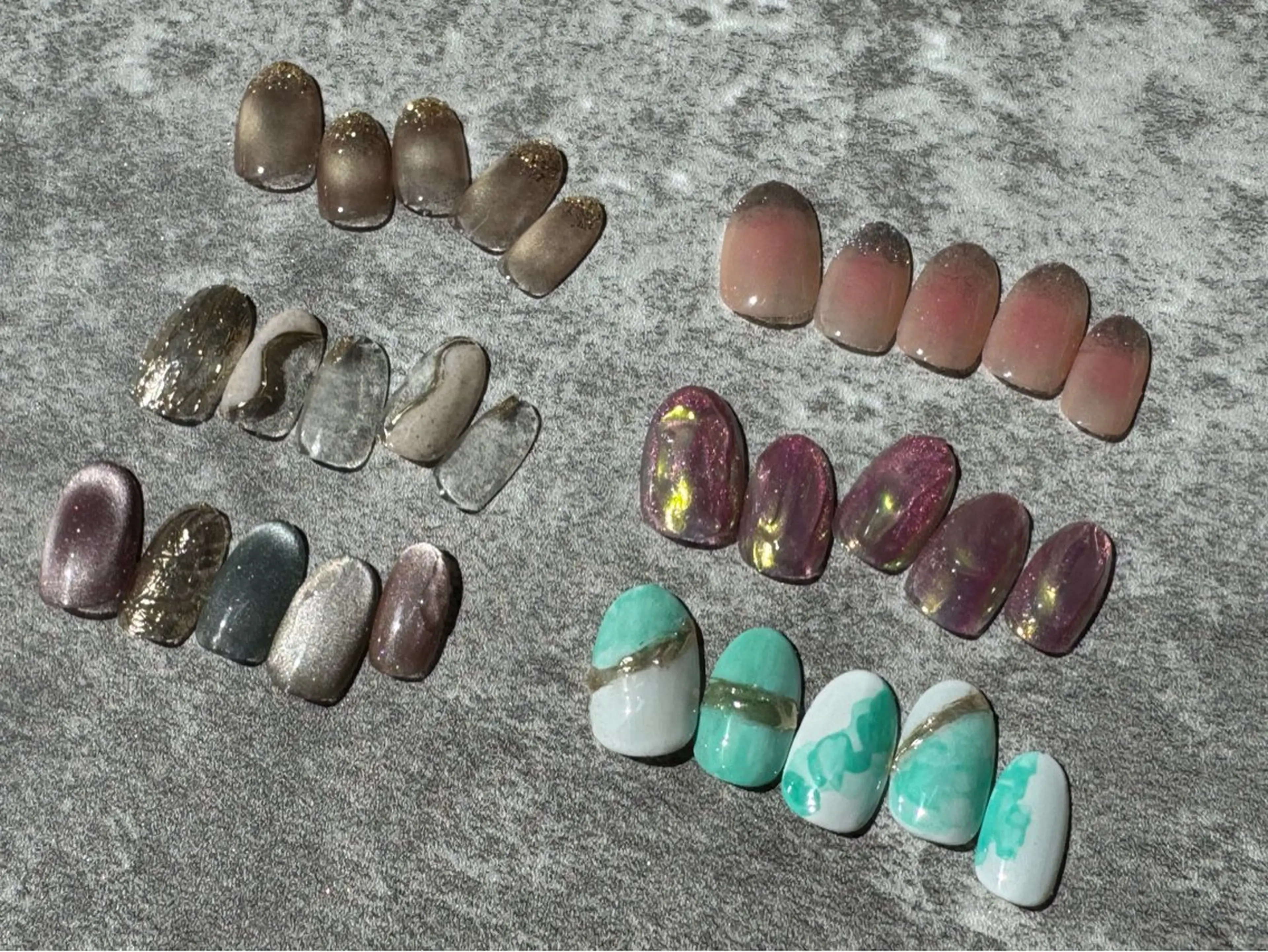 ネイル Mahiru ➰🎀🤍のネイルデザイン