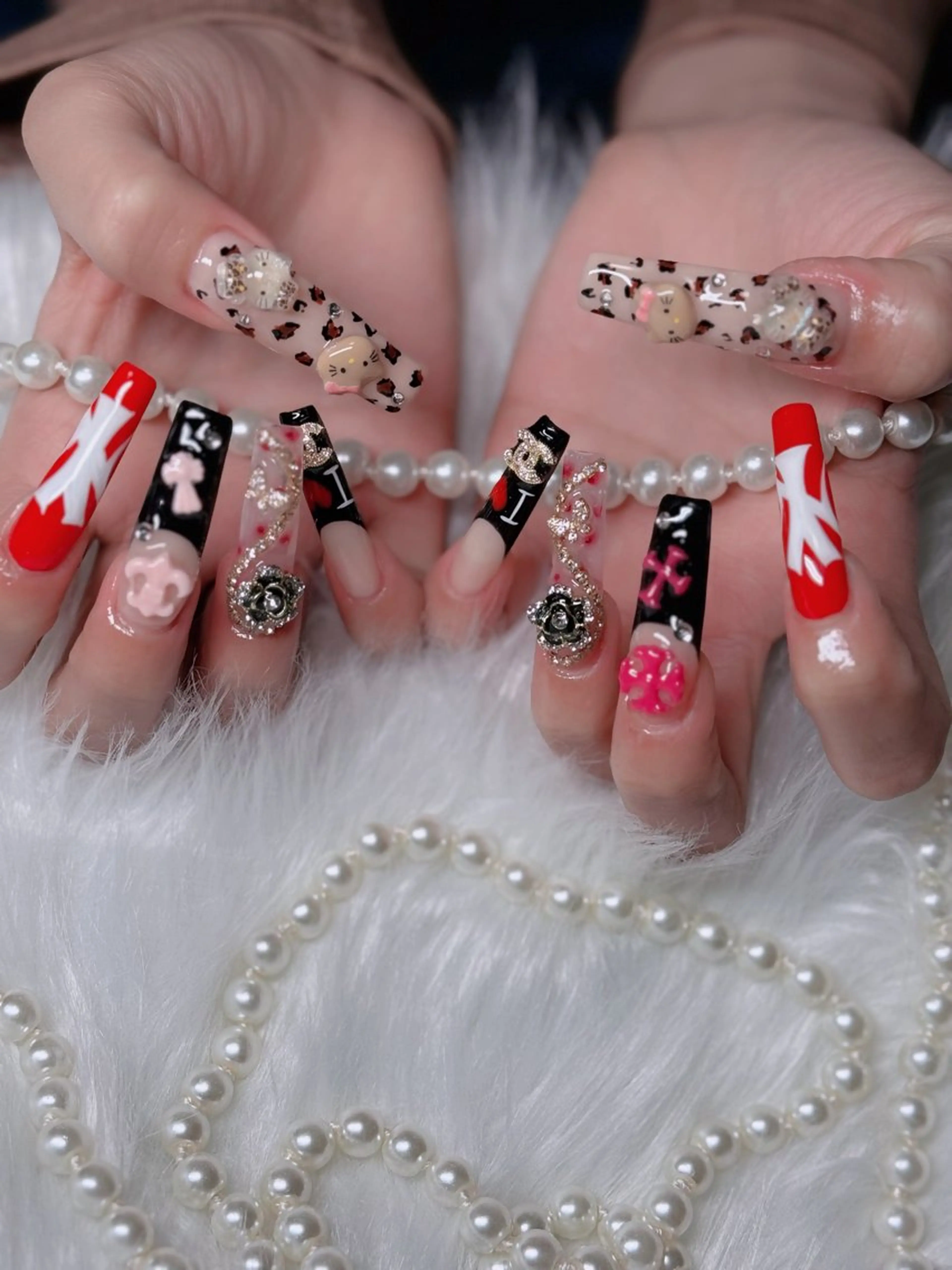 ネイル オーロラネイル フレンチネイル ジェルネイル ハロウィン 韓国ネイル ハンドネイル H.baby Nail Salonのネイルデザイン