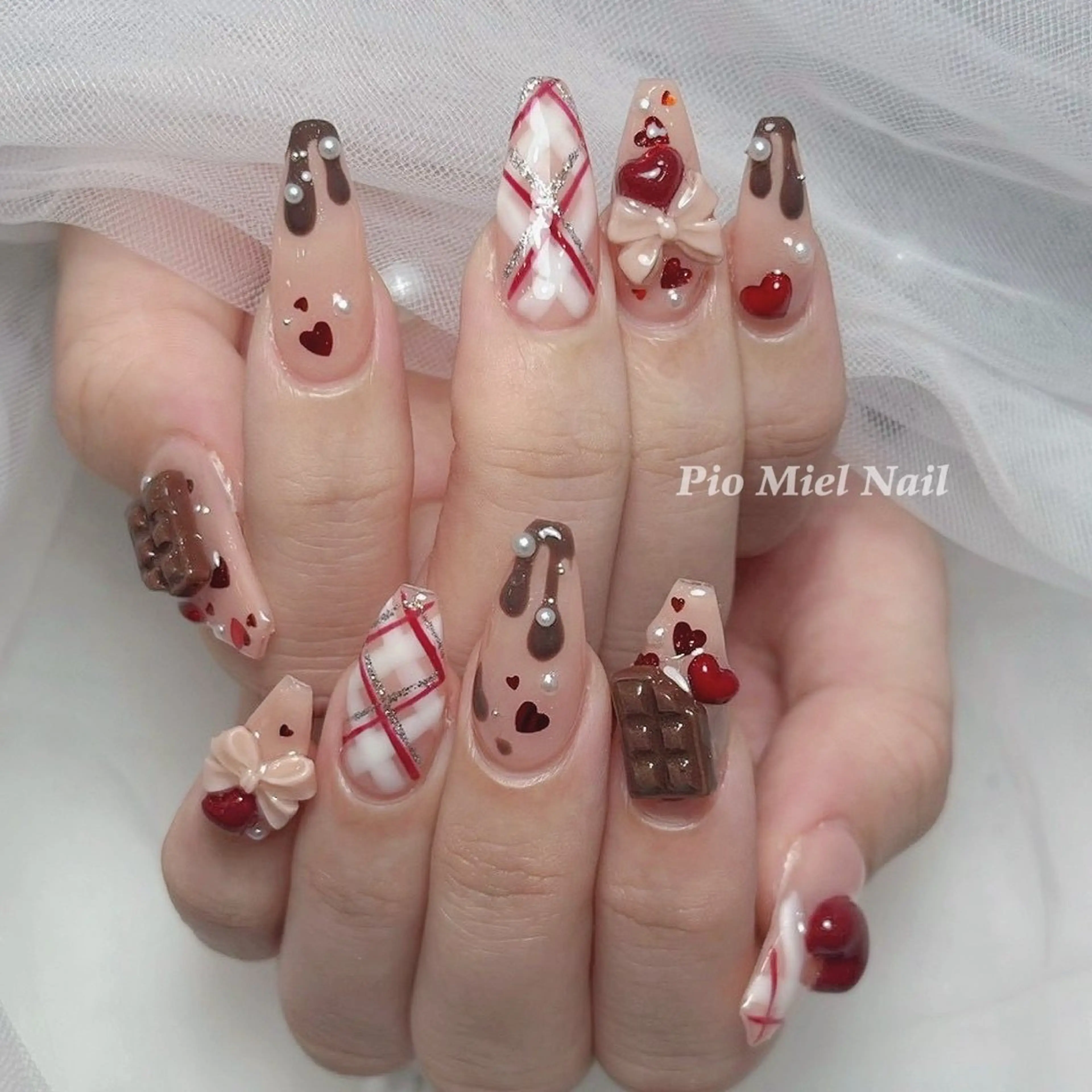 ネイル ハンドネイル HANA 長さだしのネイルデザイン